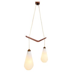 Lampade a sospensione in teak danese, gocce di vetro opalino bianco, anni '60