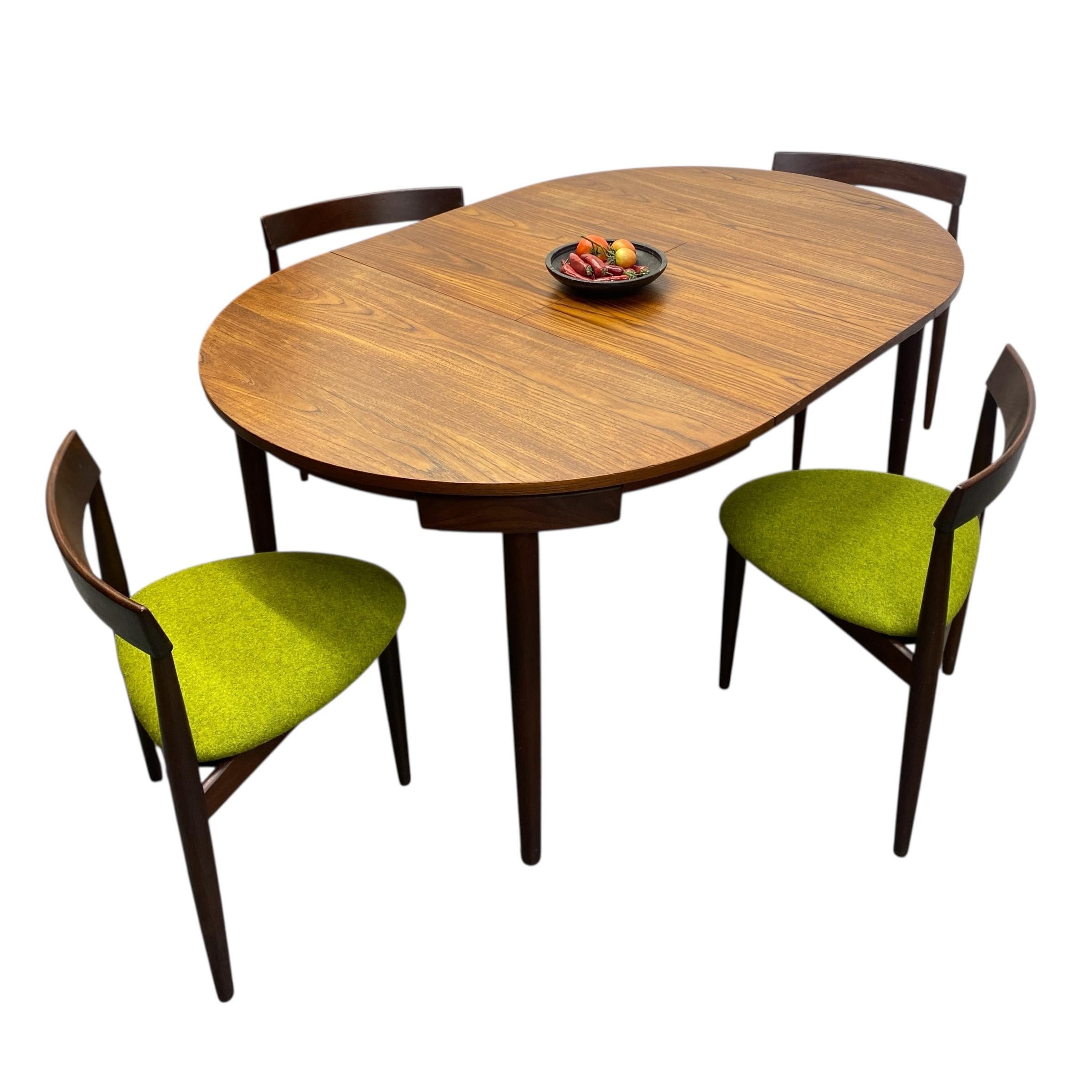 Mid-20th Century Danish Teak Hans Olsen Extending Dining Table & Chairs Frem Rojle For Sale