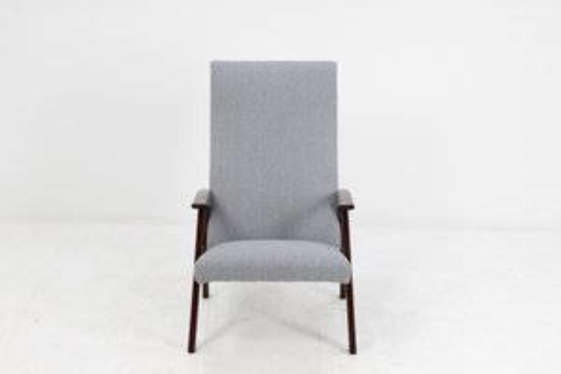 Sillón Highback Danés de Teca, años 60 Tela en venta