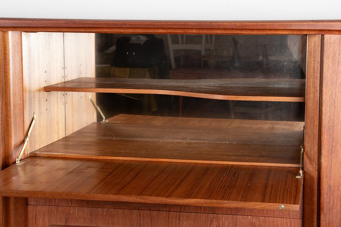 Dänisches Highboard aus Teakholz von Ærthoj Jensen und Mølholm Herning 1960er Jahre. im Angebot 5