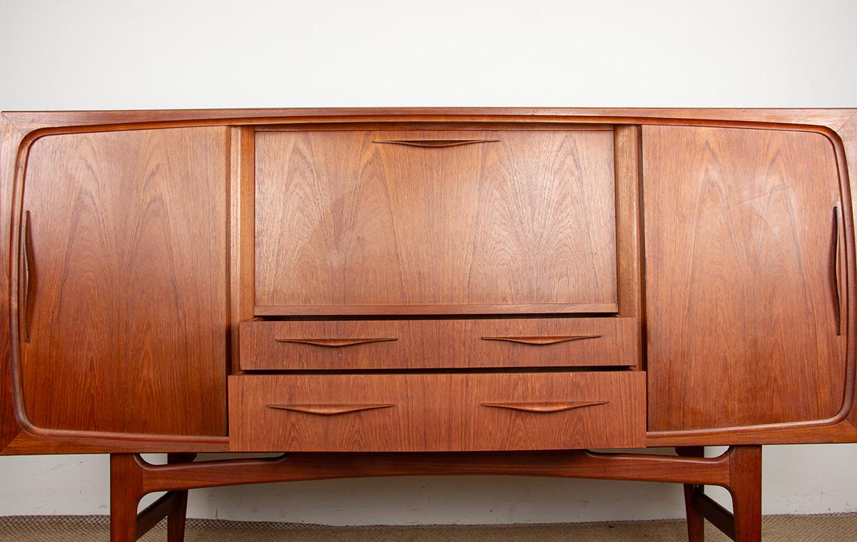 Dänisches Highboard aus Teakholz von Ærthoj Jensen und Mølholm Herning 1960er Jahre. im Angebot 11