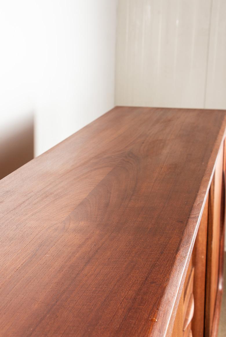 Dänisches Highboard aus Teakholz von Ærthoj Jensen und Mølholm Herning 1960er Jahre. im Angebot 13