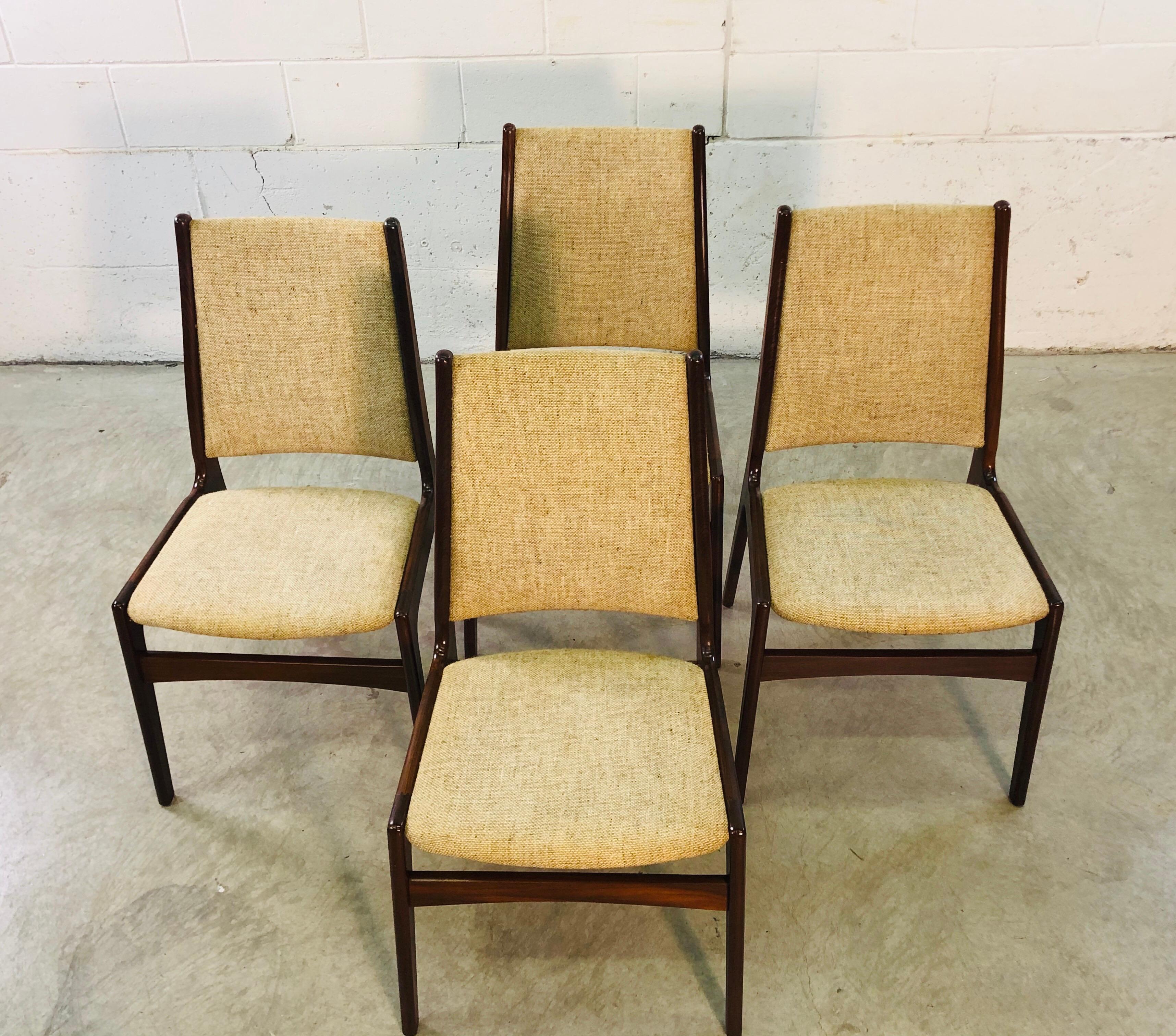 Danish Teak Johannes Anderson Dining Room Chairs, Set of 4 In Good Condition For Sale In Amherst, NH