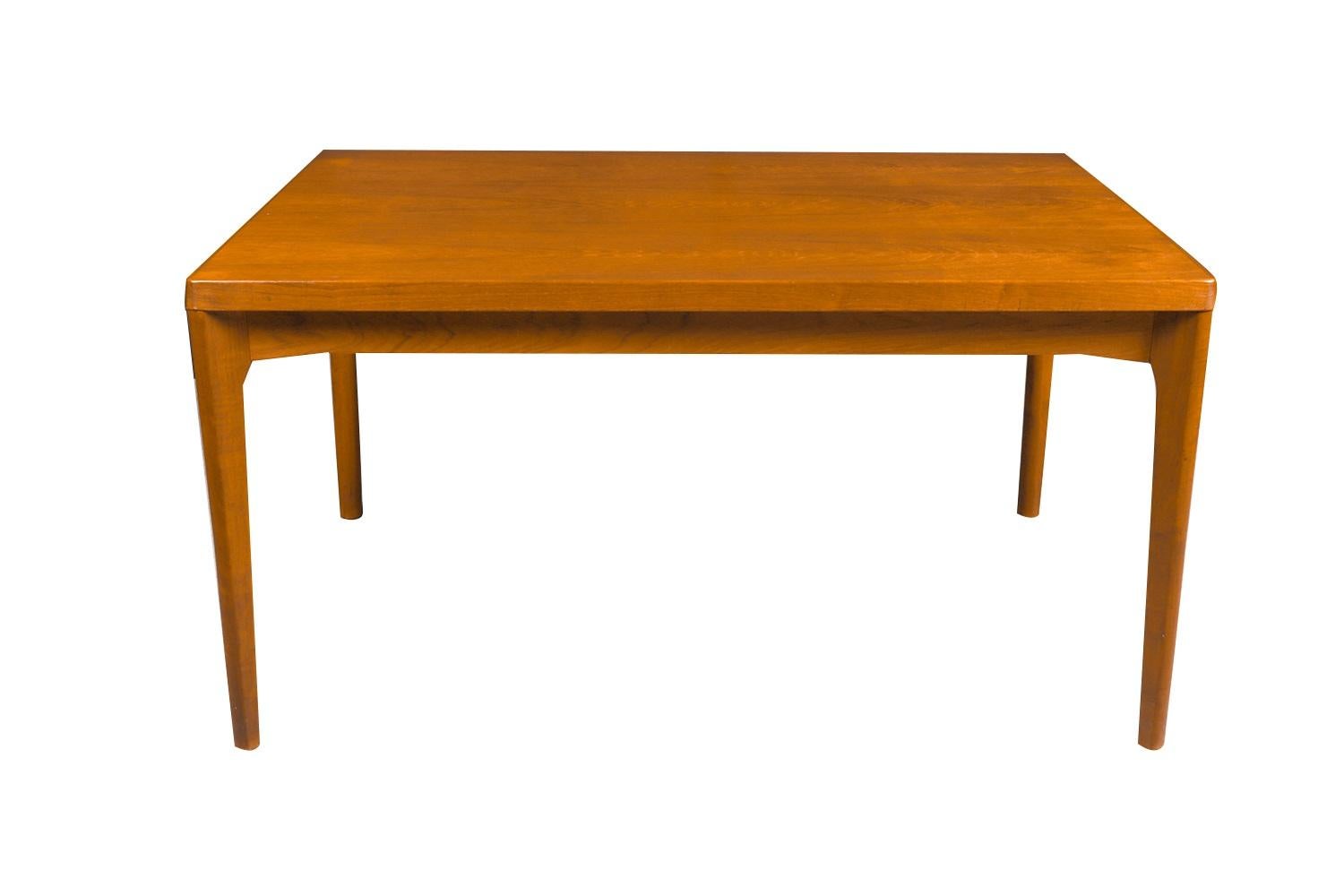 Danish Teak Large Extendable Draw Leaf Dining Table For Sale 1