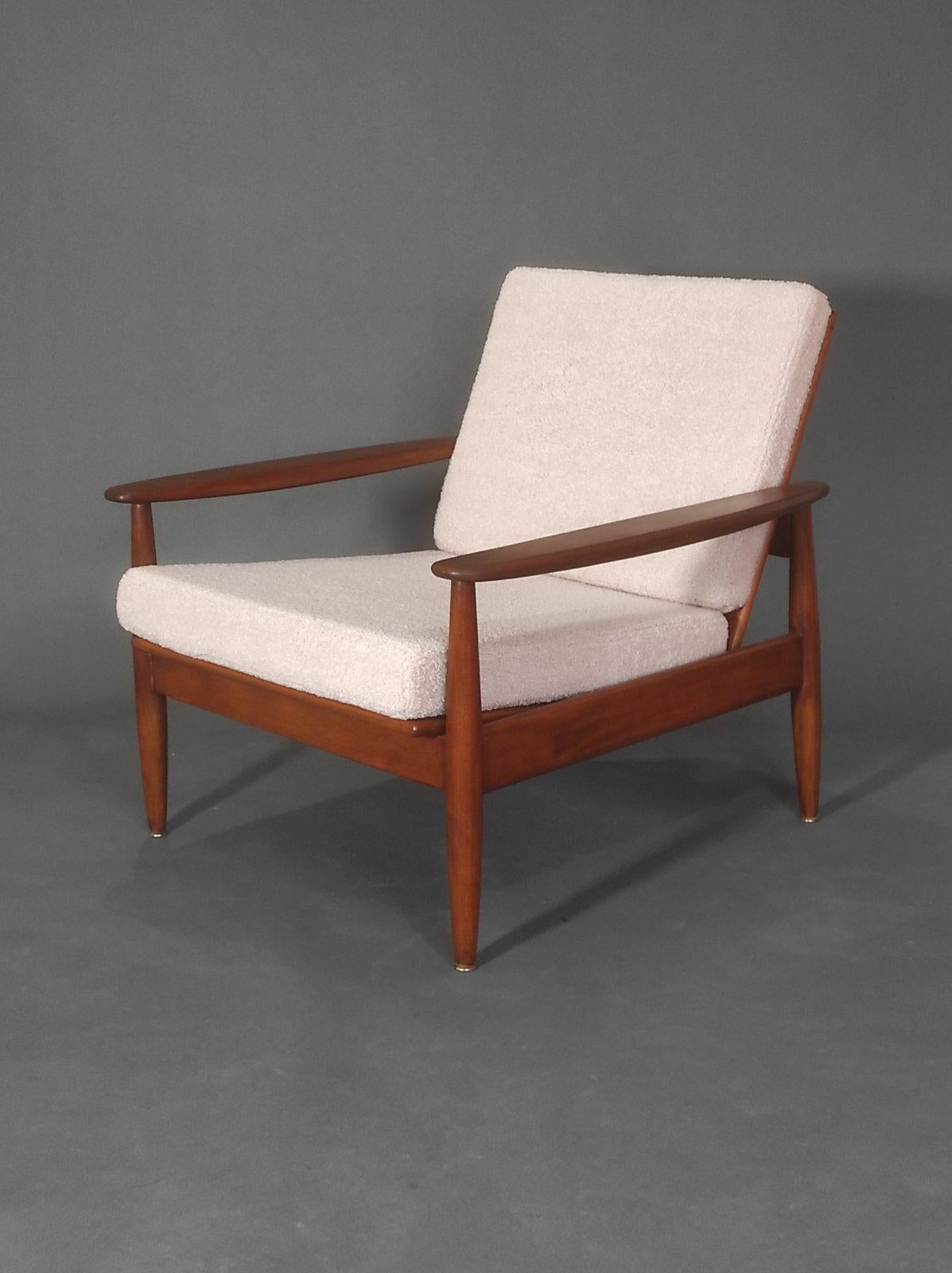 Mid-20th Century Danish Teak Longue Chair 1960s For Sale