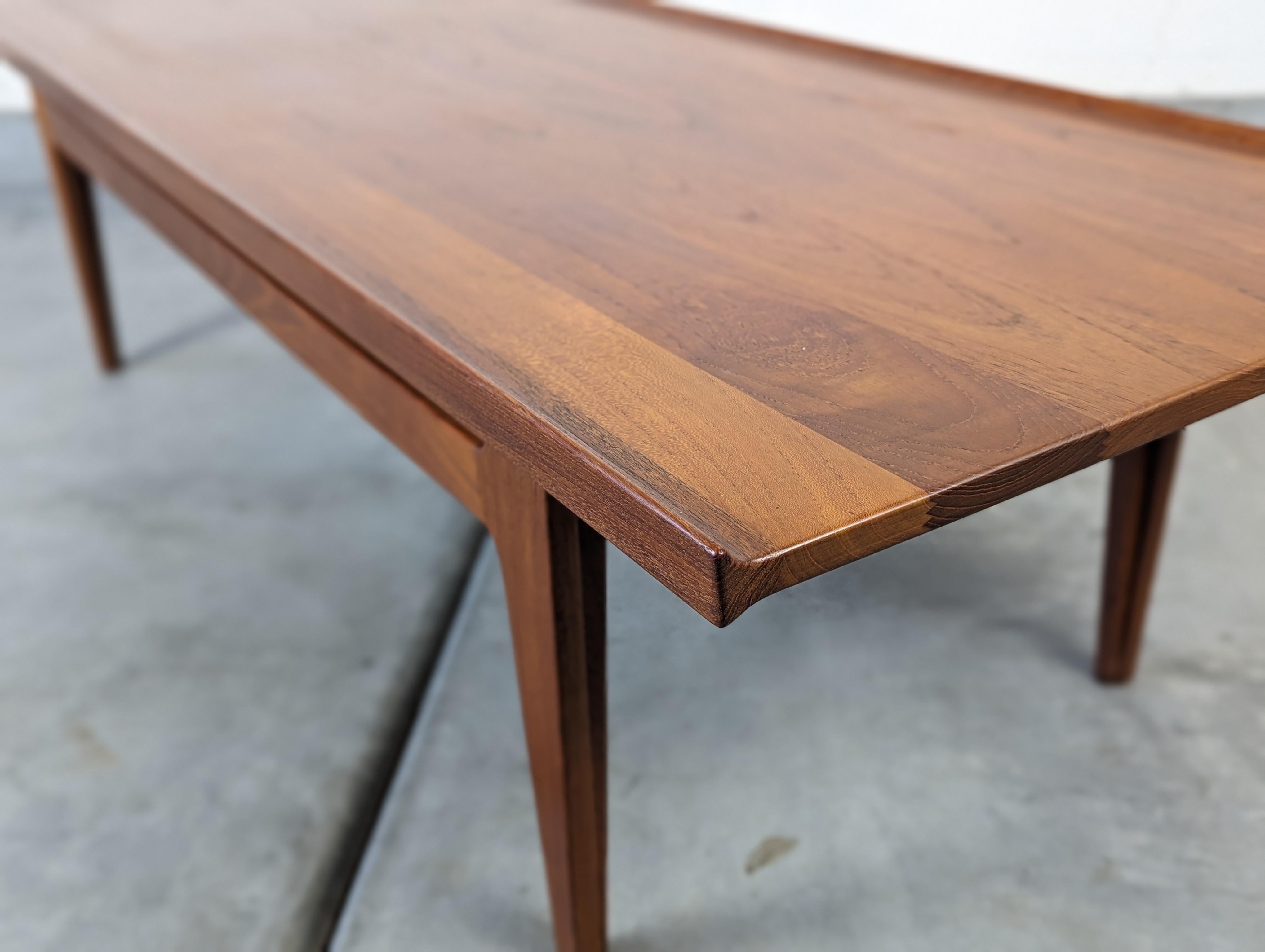 Danish Teak Mid Century Coffee Table by Finn Juhl for France & Søn, 1950s For Sale 1