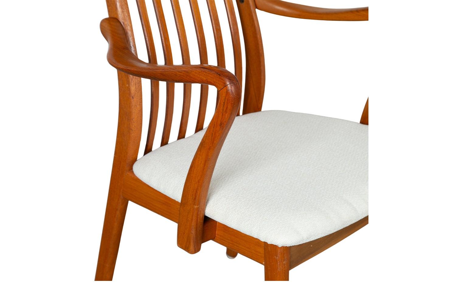 Set di 6 sedie da pranzo in teak danese di metà secolo in vendita 1