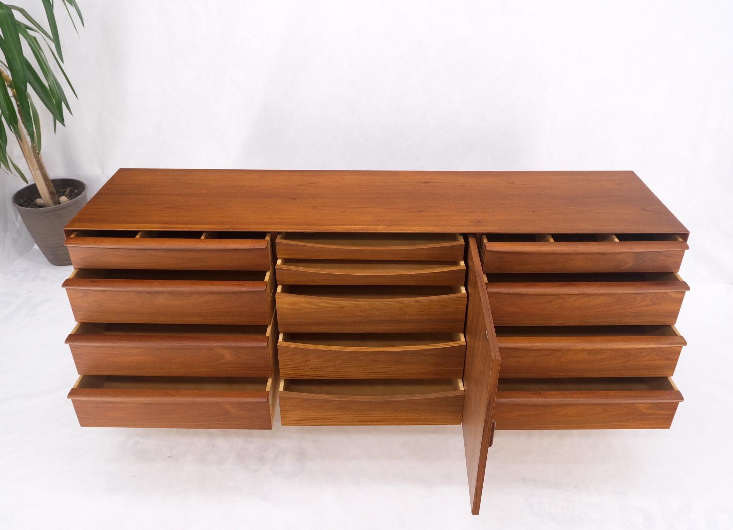 Danish Teak Mid-Century Modern 13 Drawers Long Credenza Dresser Sideboard MINT! For Sale 10