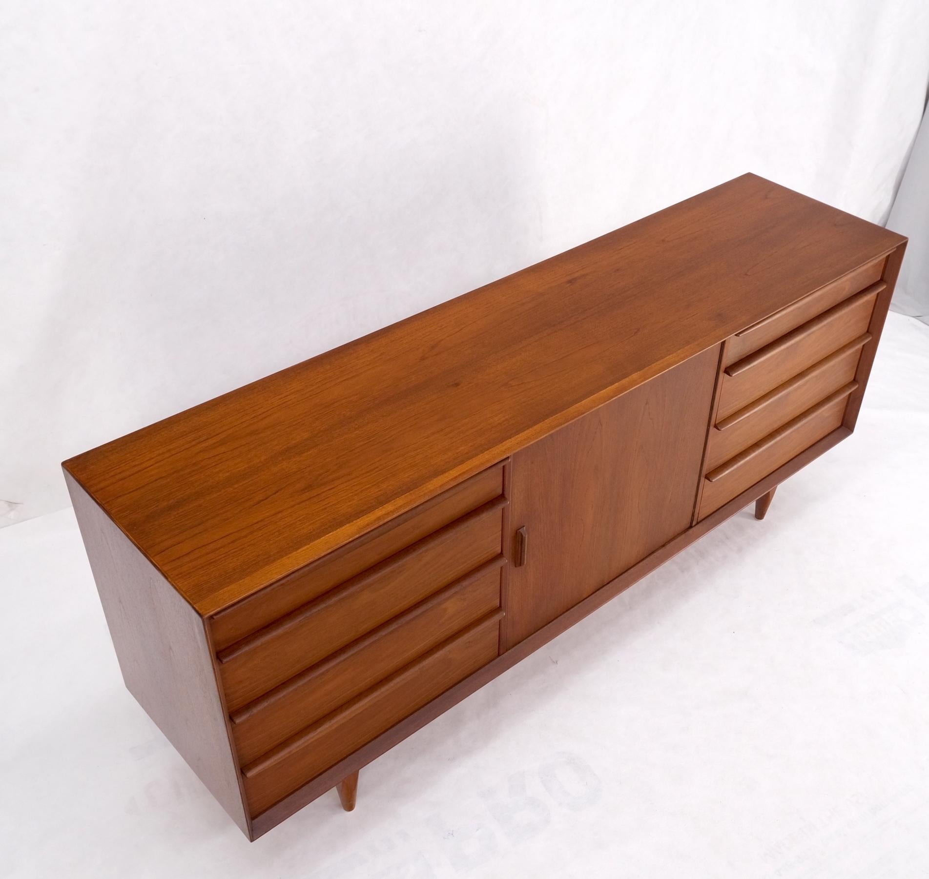 Danish Teak Mid-Century Modern 13 Drawers Long Credenza Dresser Sideboard MINT! For Sale 14