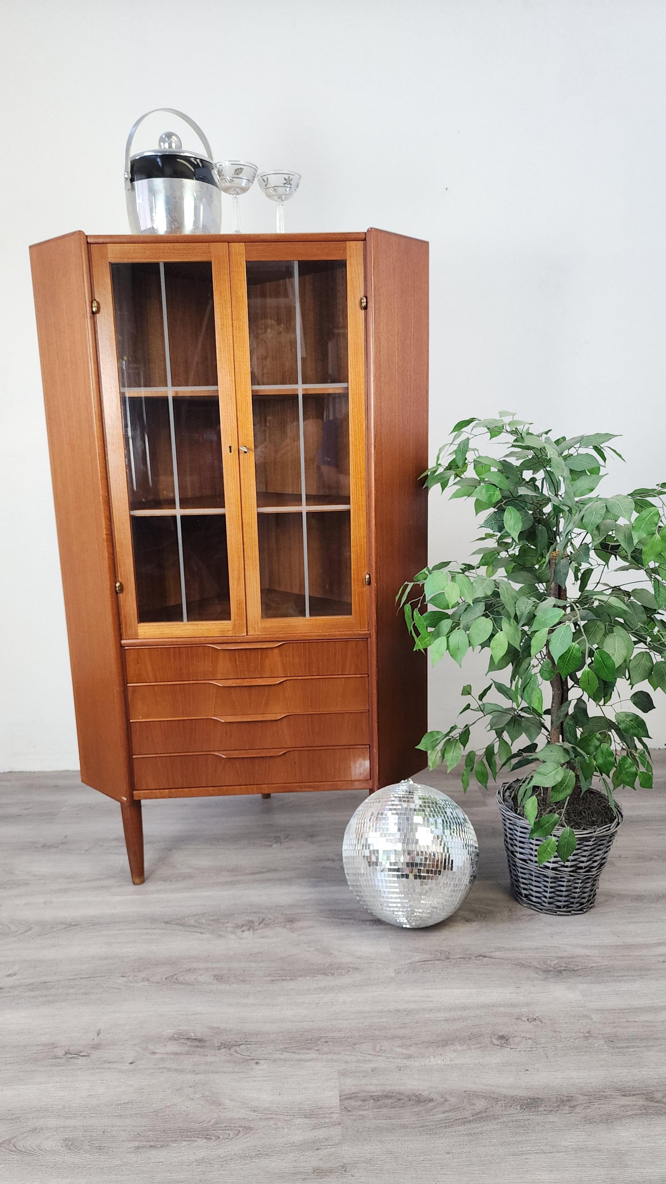 20th Century Danish Teak Mid-Century Modern Corner Cabinet with Glass Doors For Sale