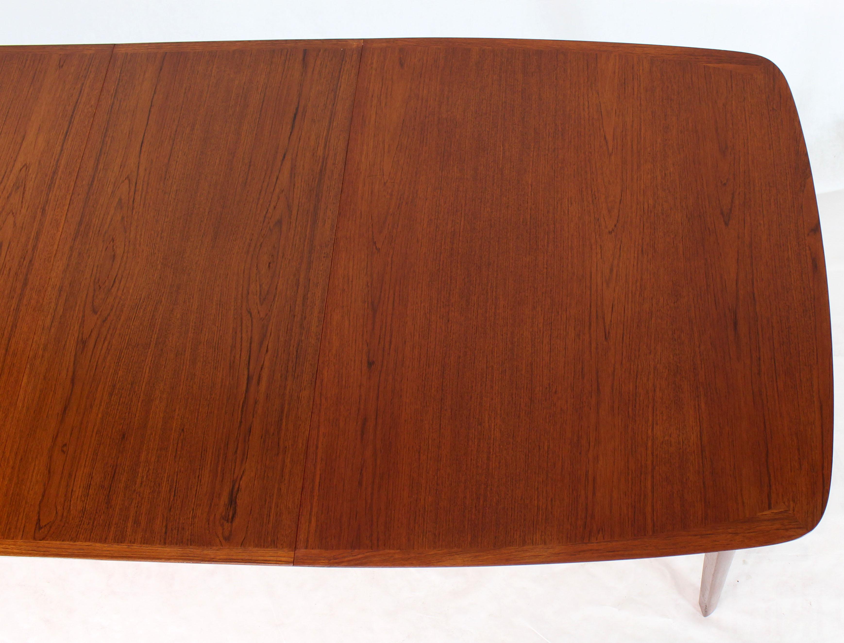 Danish Teak Mid-Century Modern Dining Banquet Table Self Storing Folding Leafs In Excellent Condition In Rockaway, NJ