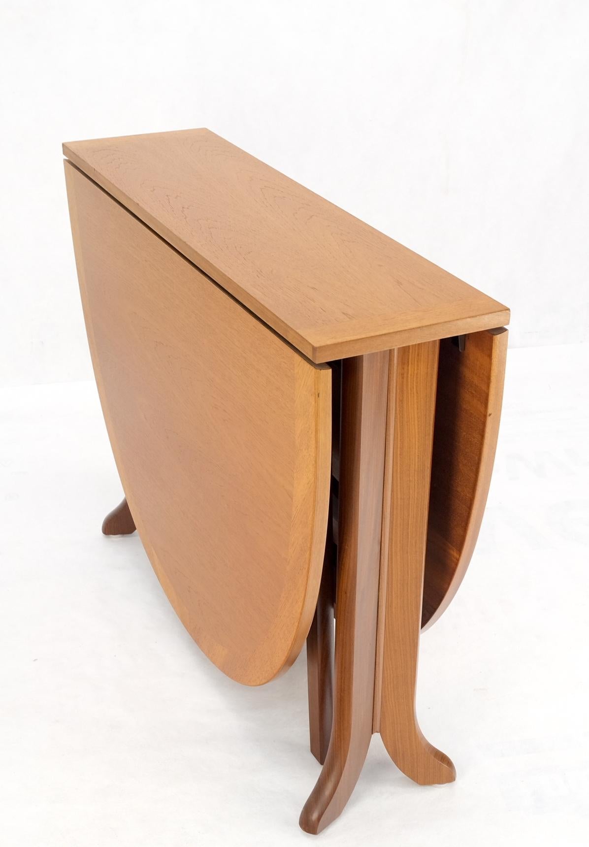 Danish Teak Mid-Century Modern Drop Leaf Gate Leg Dining Table For Sale 3