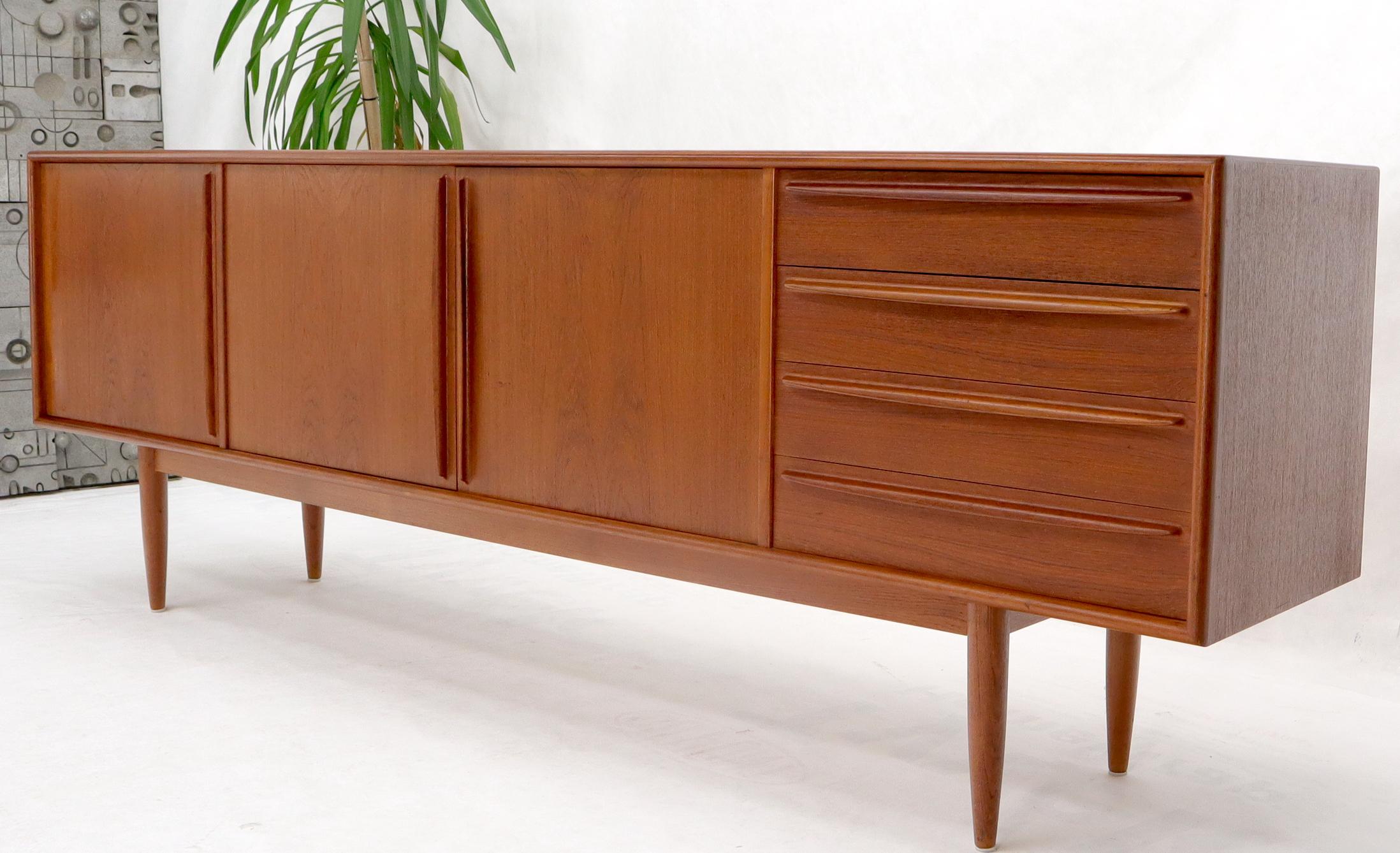 Danish Teak Mid-Century Modern Extra Long 4 Sections Credenza In Good Condition In Rockaway, NJ