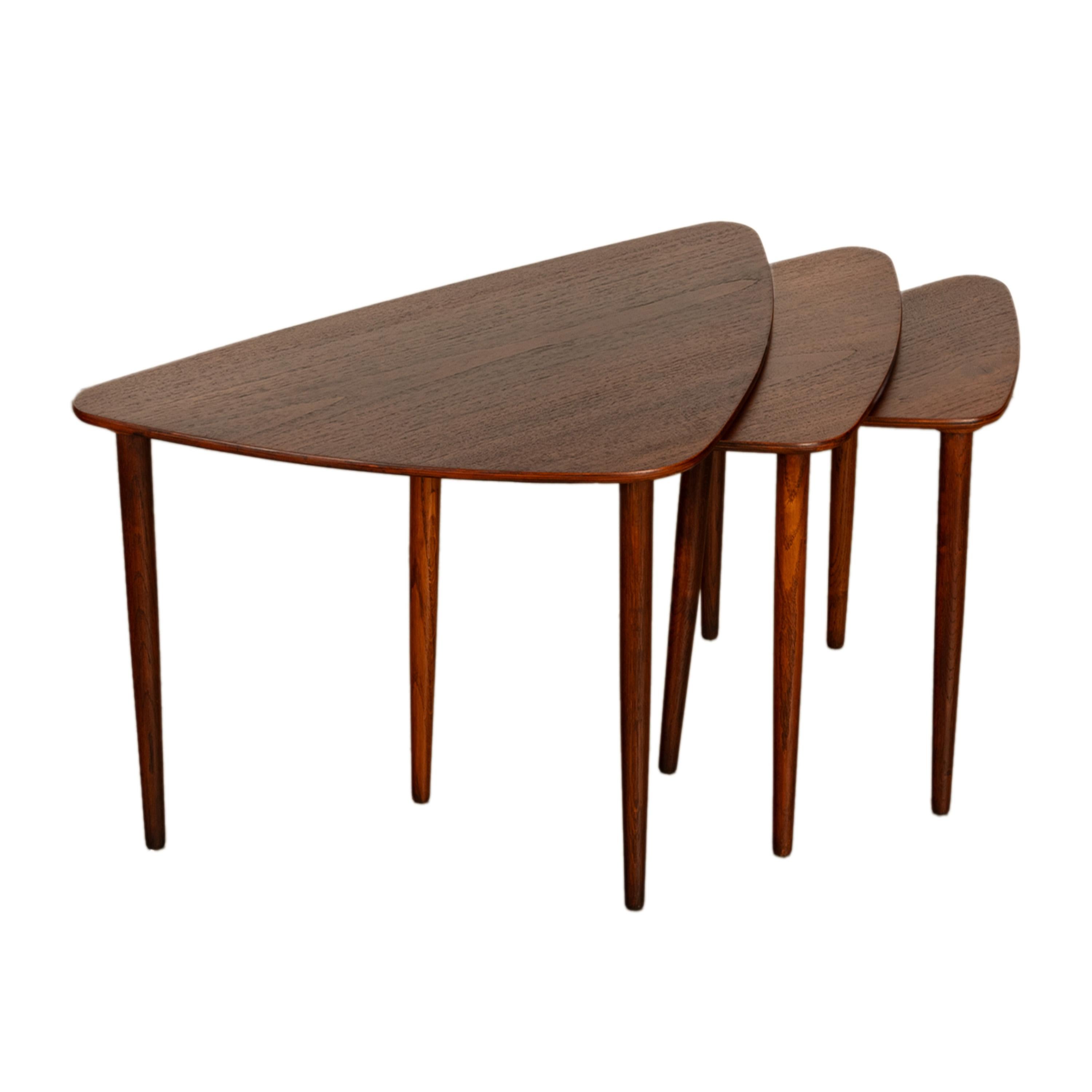 Danish Teak Mid Century Modern Guitar Pick Set 3 Nesting Tables Mogens Kold 1960 For Sale 8
