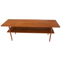 Table basse rectangulaire à une étagère en teck danois, moderne du milieu du siècle dernier