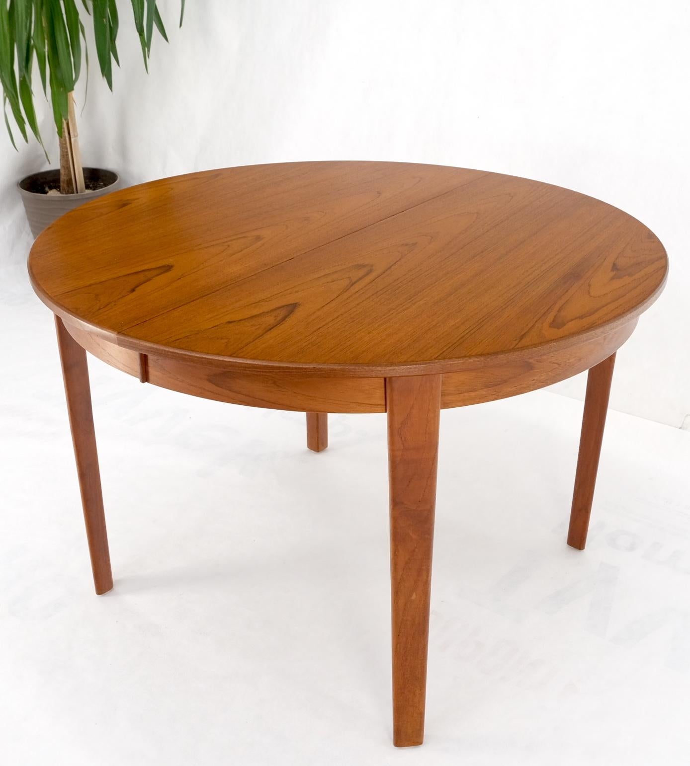Danish Teak Mid Century Modern Round Dining Banquet Conference Table 4 Leaf MINT For Sale 8