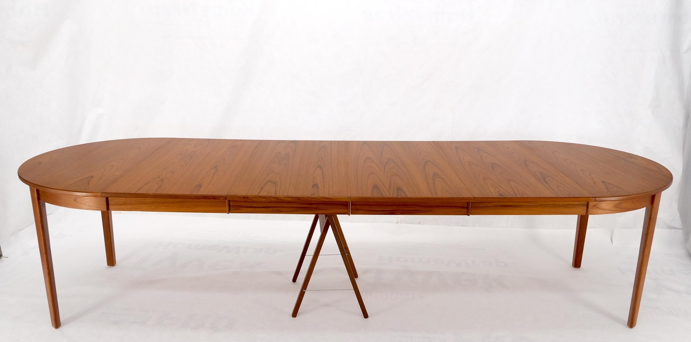 Danish Teak Mid Century Modern Round Dining Banquet Conference Table 4 Leaf MINT For Sale 9