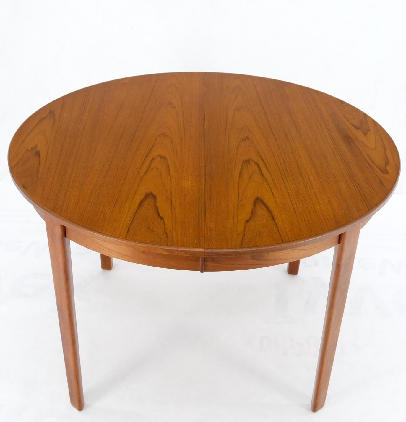 Danish Teak Mid Century Modern Round Dining Banquet Conference Table 4 Leaf MINT For Sale 10