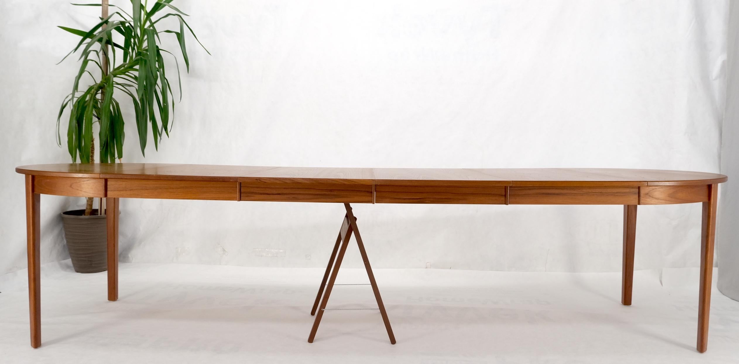 Danish Teak Mid Century Modern Round Dining Banquet Conference Table 4 Leaf MINT For Sale 13