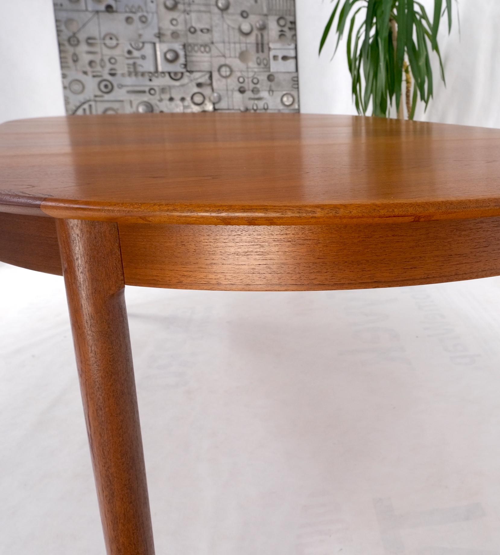 20th Century Danish Teak Mid-Century Modern Round Dining Table w/ Two Extension Boards Leafs For Sale