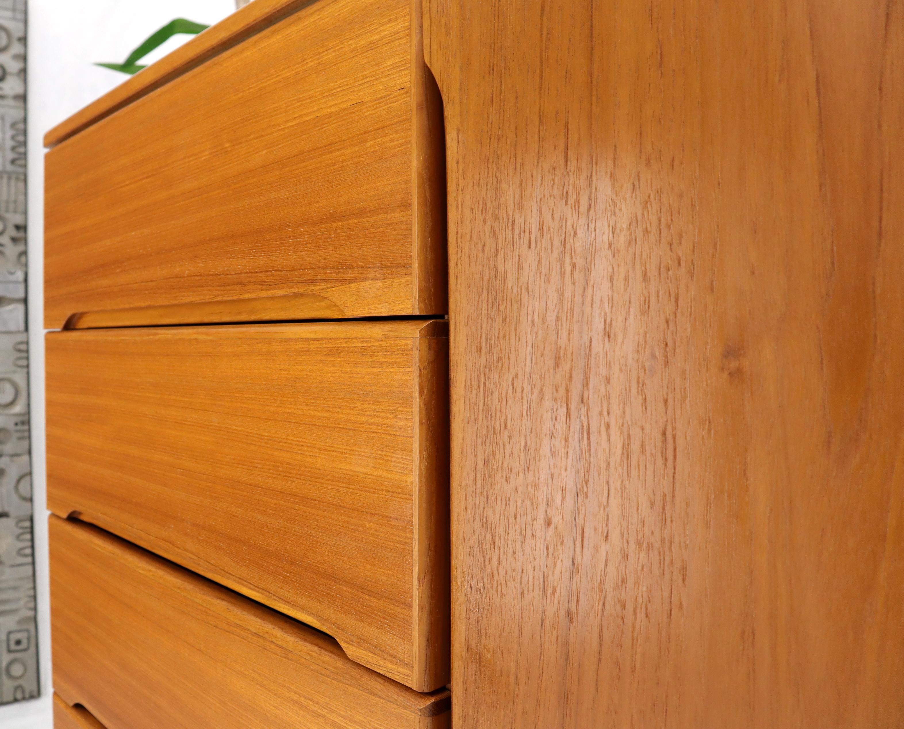 Danish Teak Mid-Century Modern Side by Side Chest of 5 Drawers Door Compartment For Sale 9