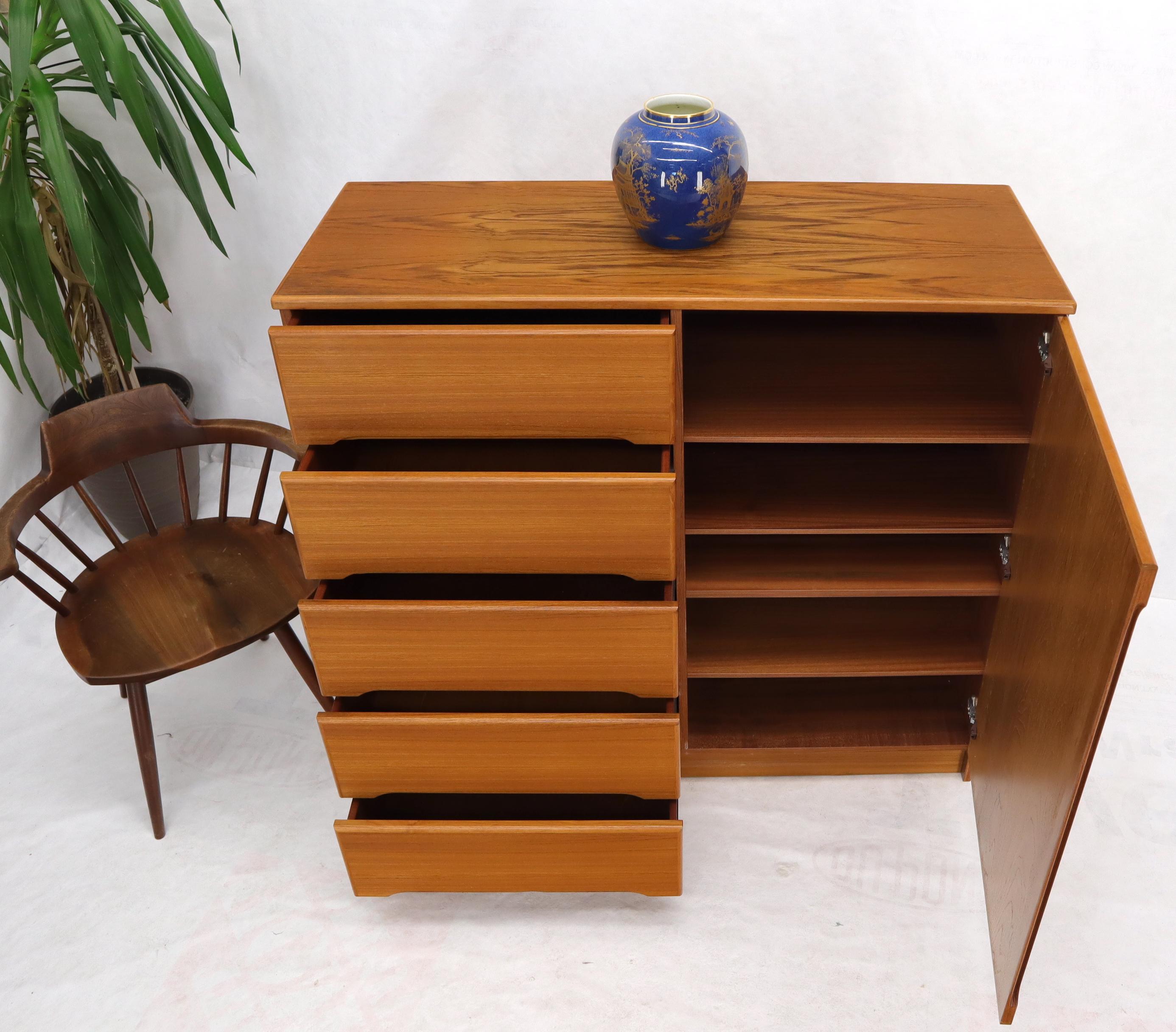 Danish Teak Mid-Century Modern Side by Side Chest of 5 Drawers Door Compartment For Sale 1