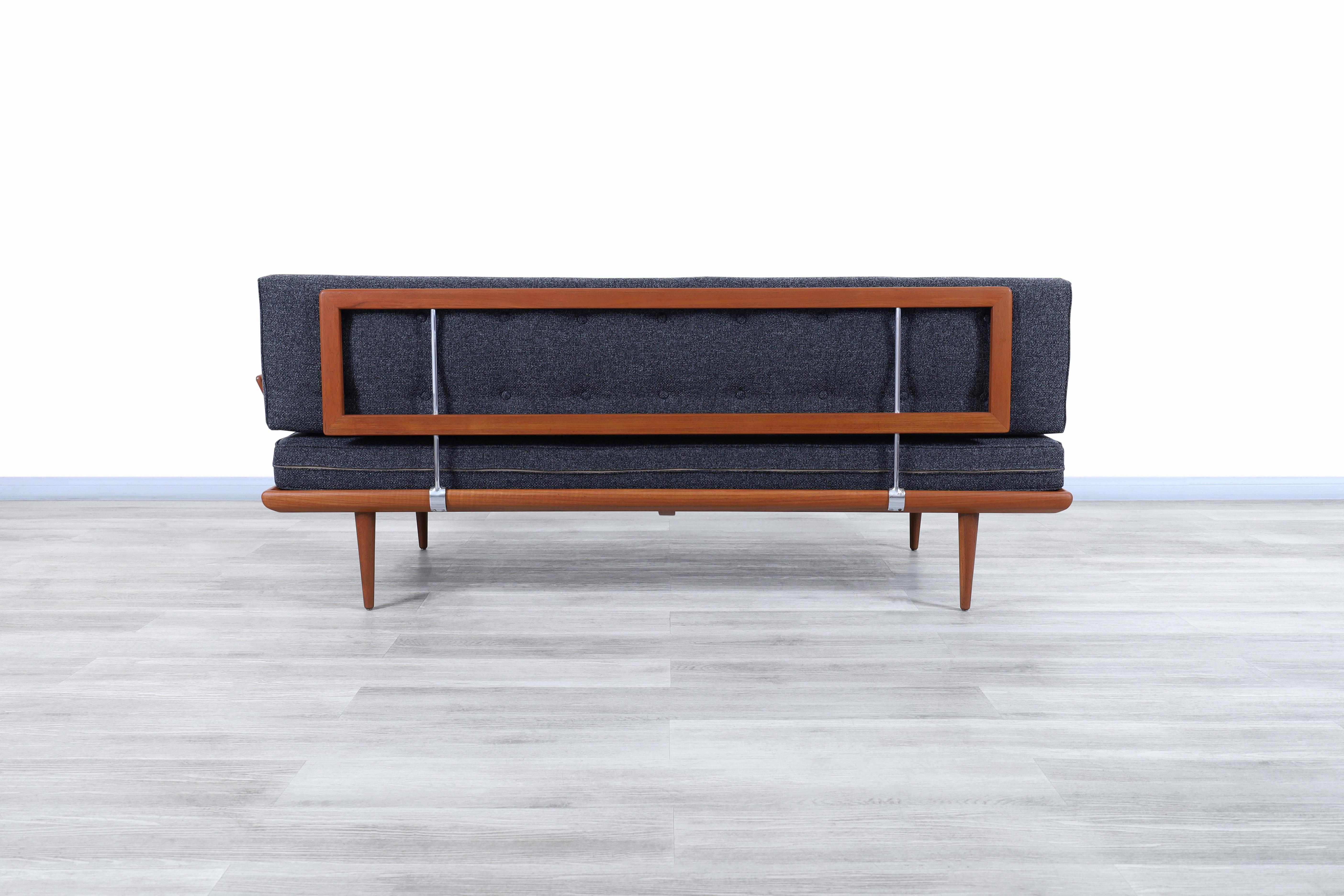 Dänisches Teakholz-Sofa „Minerva“ von Peter Hvidt & Orla Molgaard-Nielsen im Angebot 6