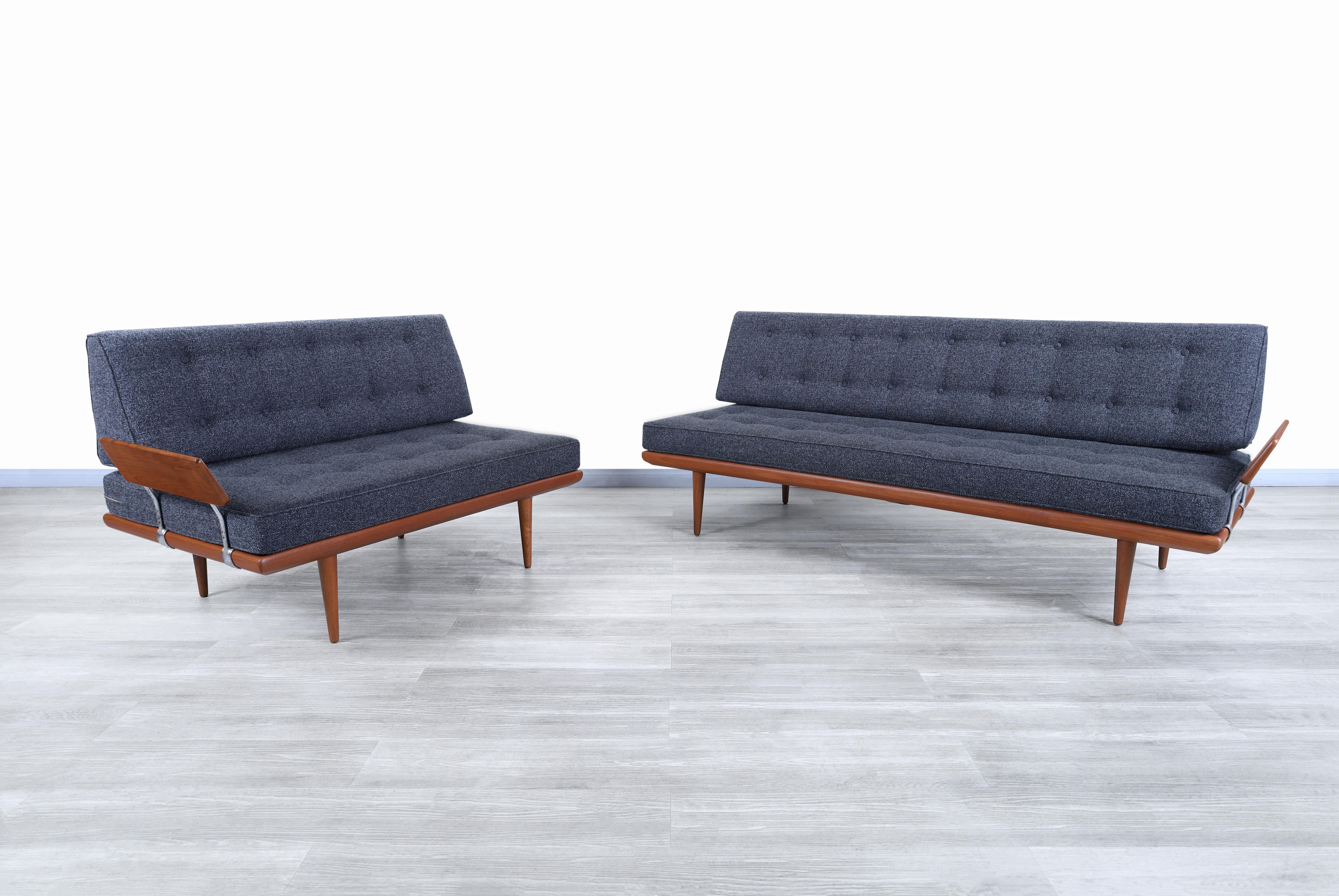 Dänisches Teakholz-Sofa „Minerva“ von Peter Hvidt & Orla Molgaard-Nielsen (Moderne der Mitte des Jahrhunderts) im Angebot