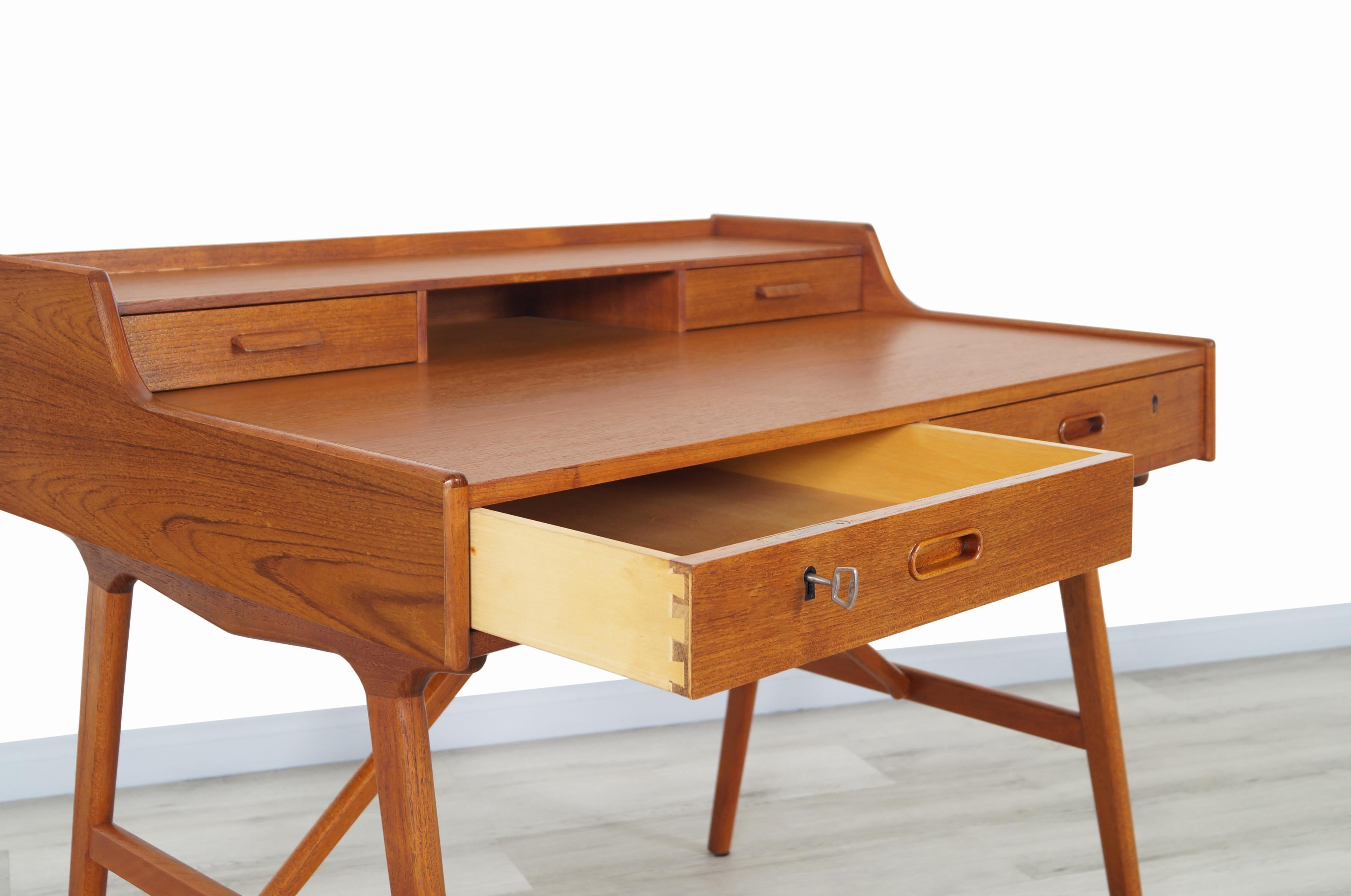Danish Teak Model #64 Desk by Arne Wahl Iversen In Excellent Condition In North Hollywood, CA