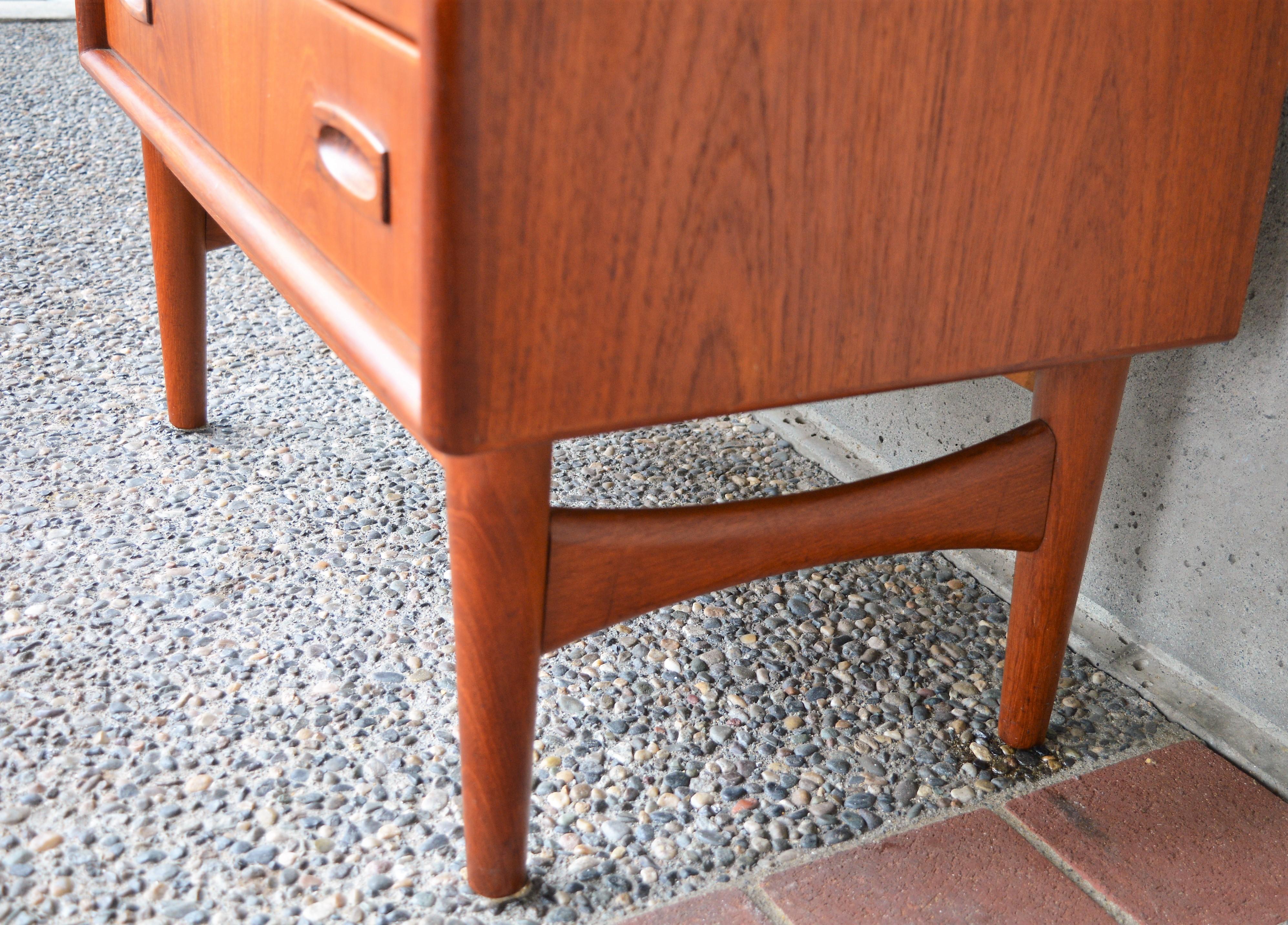 Danish Teak Narrow Highboy Dresser / Chest of Drawers by Arne Hovmand Olsen In Good Condition In New Westminster, British Columbia
