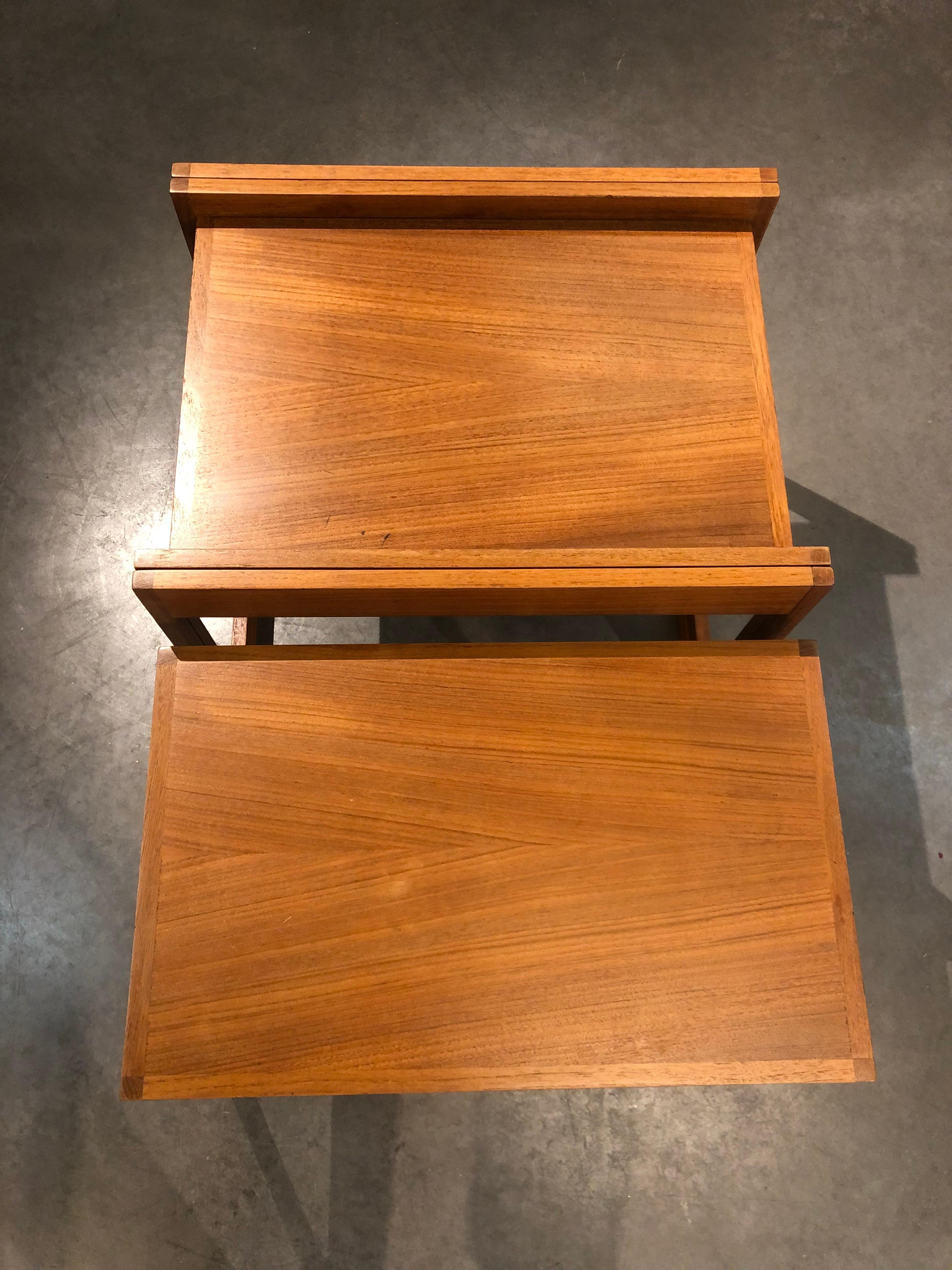 Danish Teak Nesting Table by Illum Wikkelso for CFC Silkeborg  In Good Condition In Bruxelles, BE