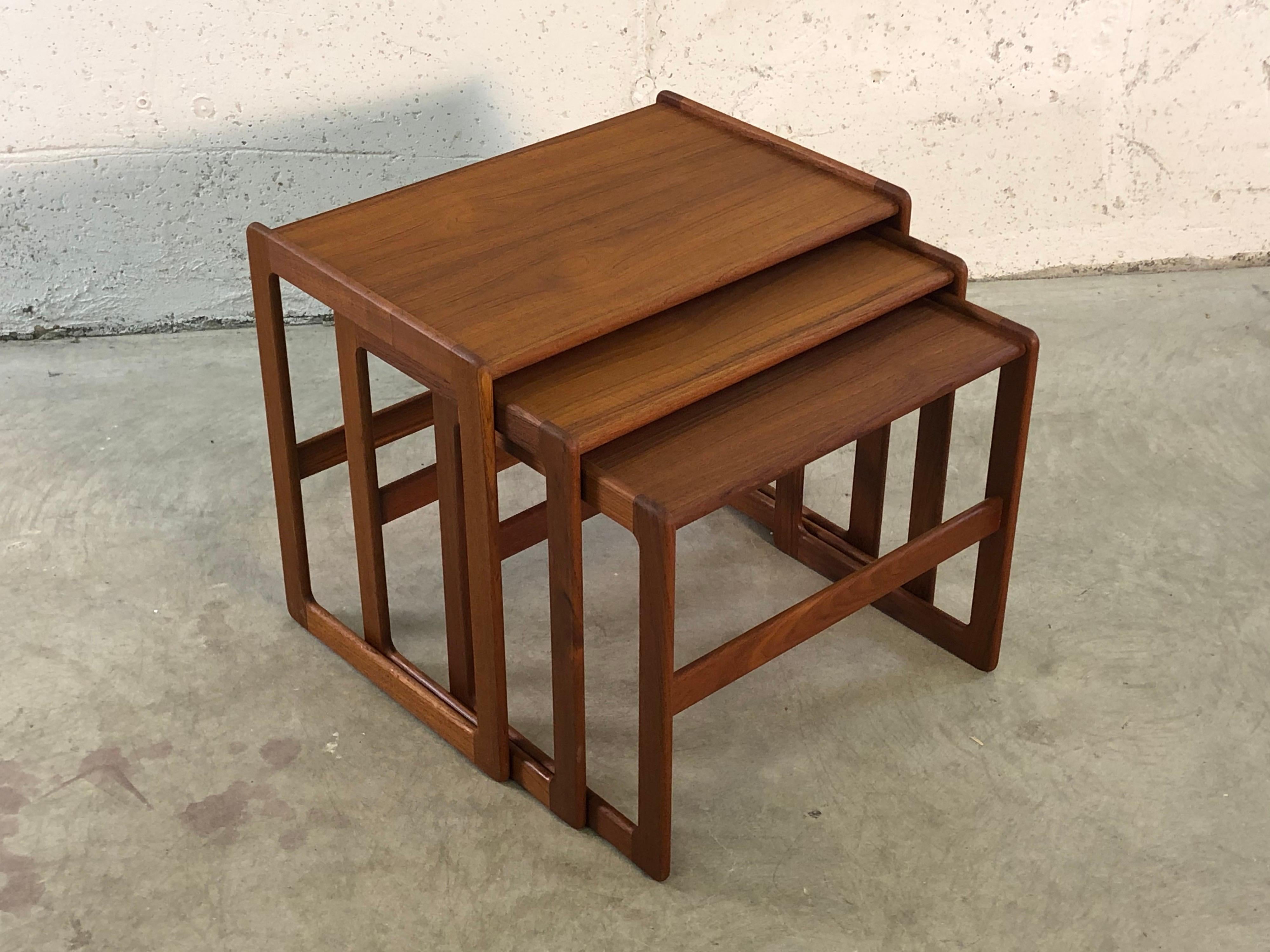 Mid-Century Modern Danish Teak Nesting Tables, Set of 3 For Sale