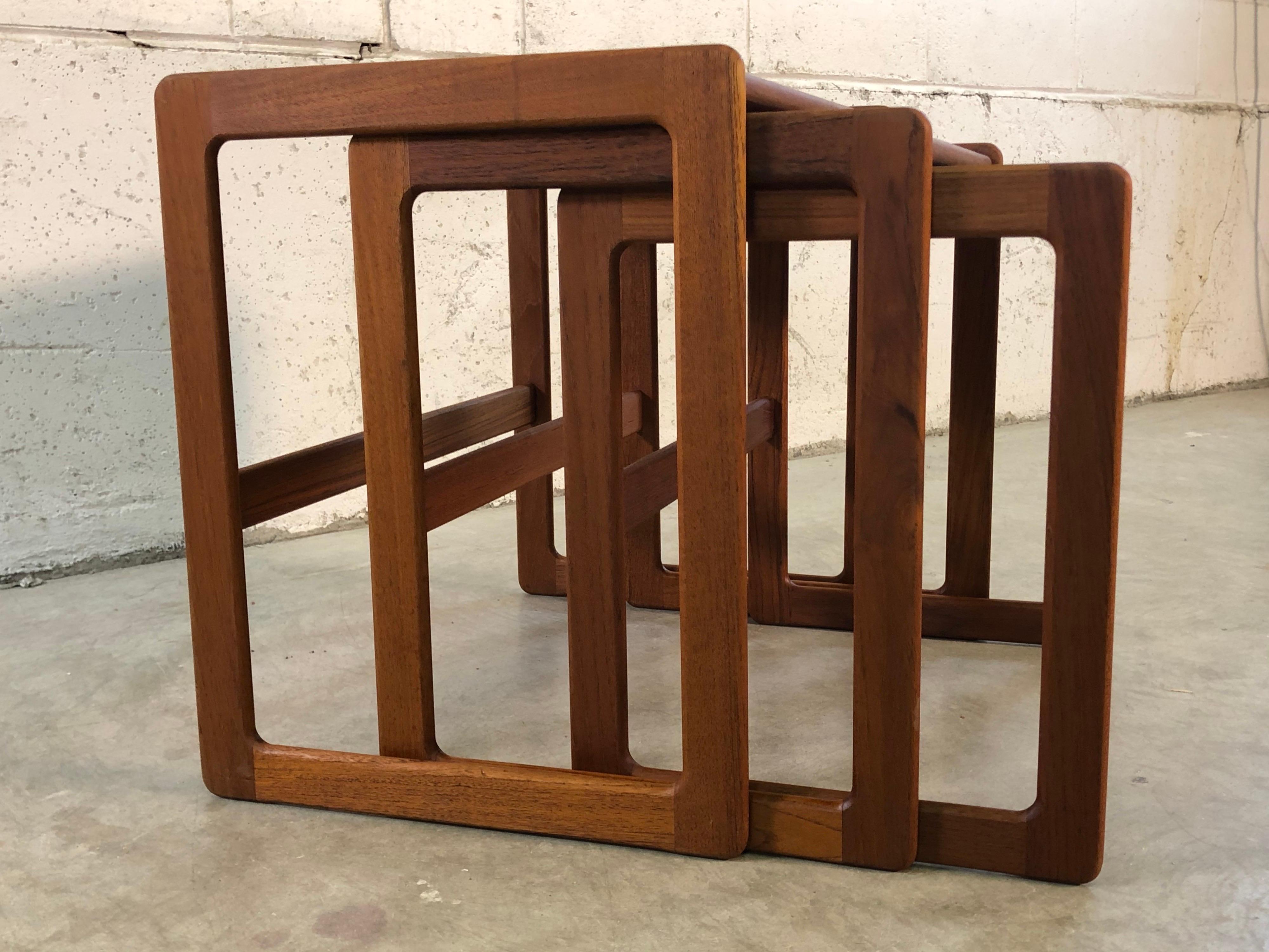 Danish Teak Nesting Tables, Set of 3 In Good Condition For Sale In Amherst, NH