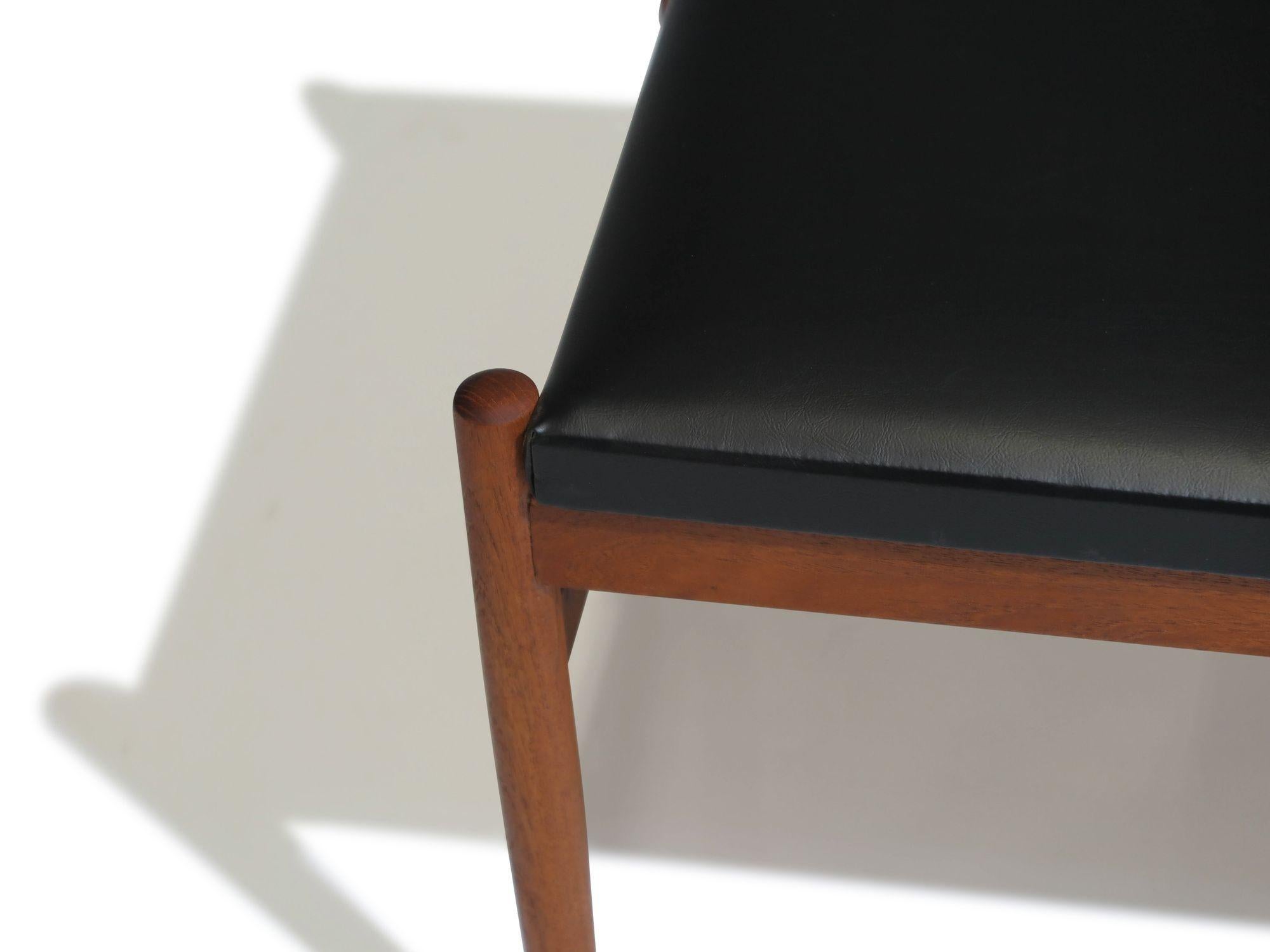 Danois Ottoman danois en teck d'origine en vente