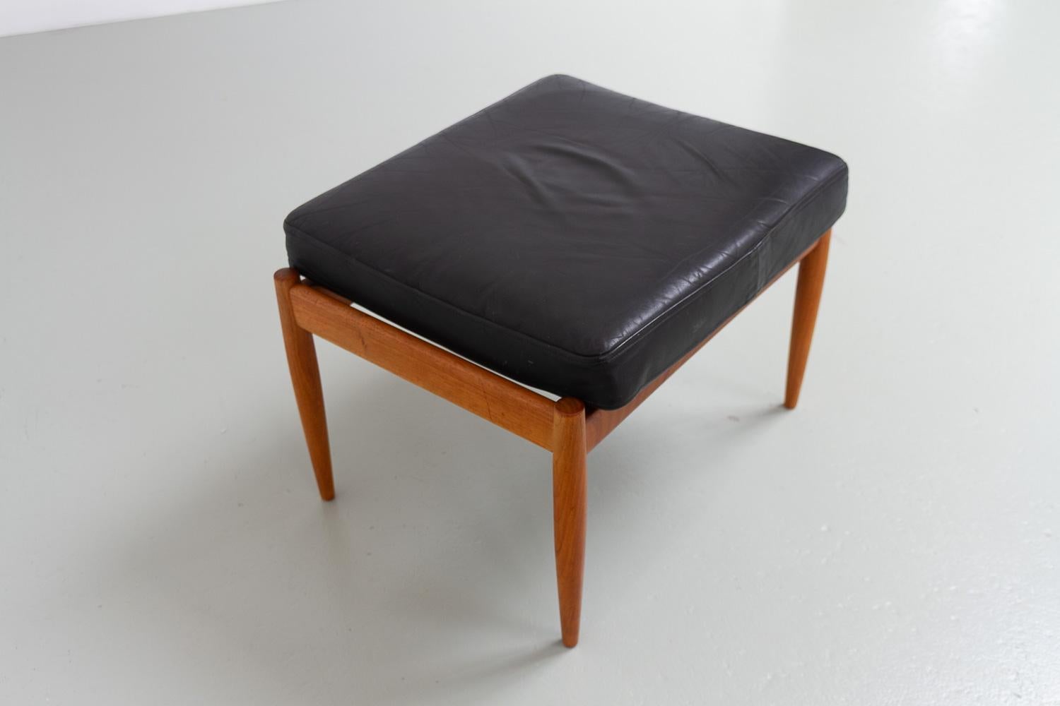 Mid-20th Century Danish Teak Paper Knife Ottoman by Kai Kristiansen, 1960s. For Sale