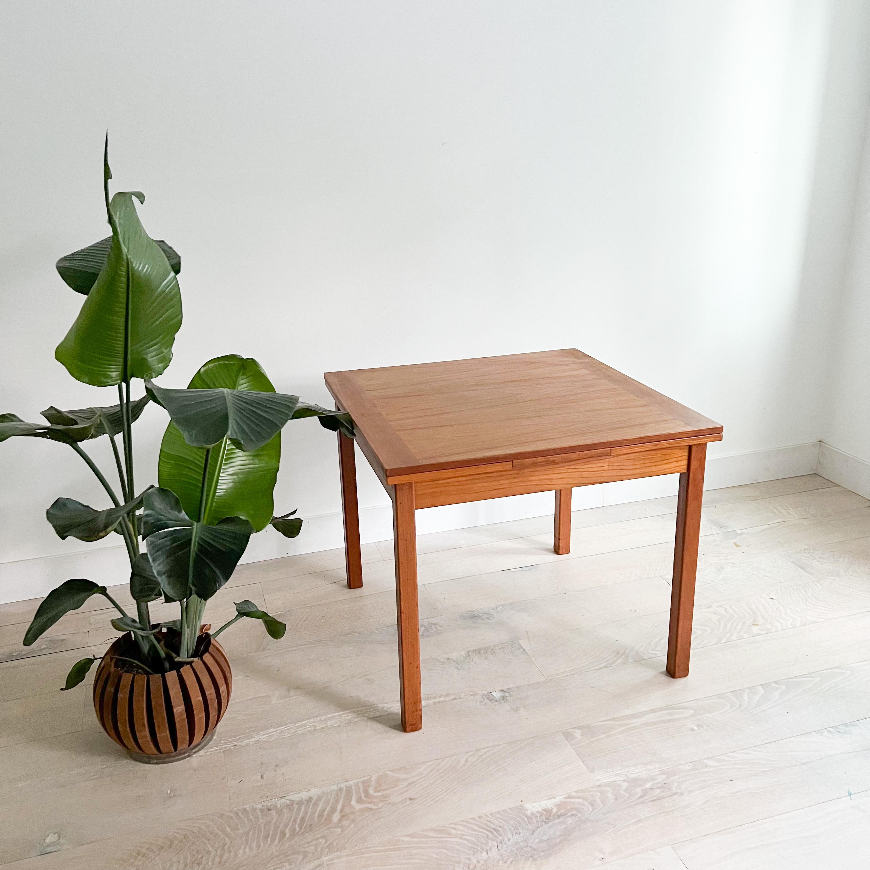 Danish Teak Petite Expandable Dining Table In Good Condition In Asheville, NC