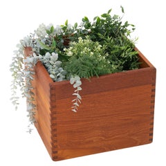 Danish teak planter