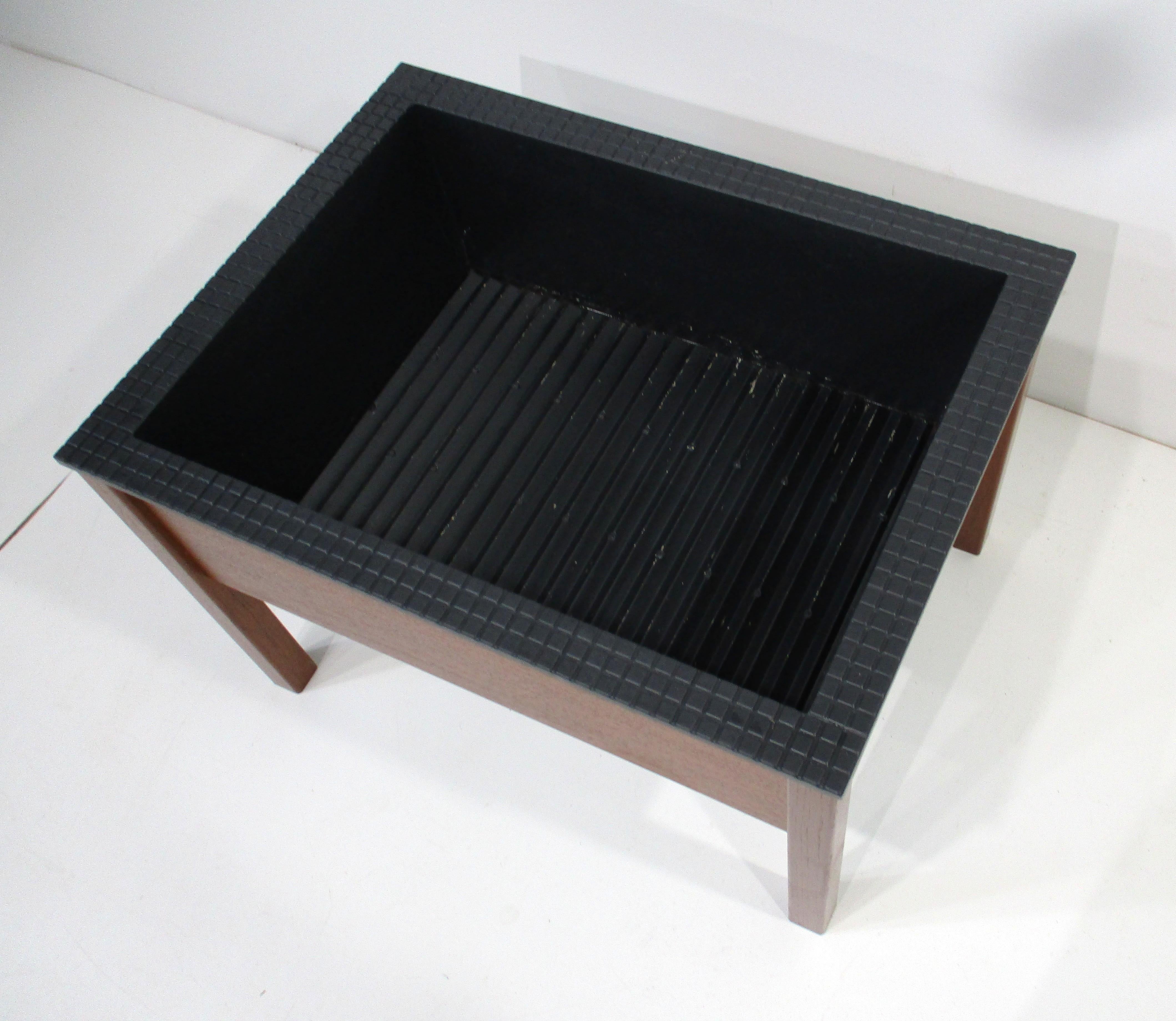 Jardinera danesa de teca con inserto al estilo de Spottrup -Stolefabrik Plástico en venta