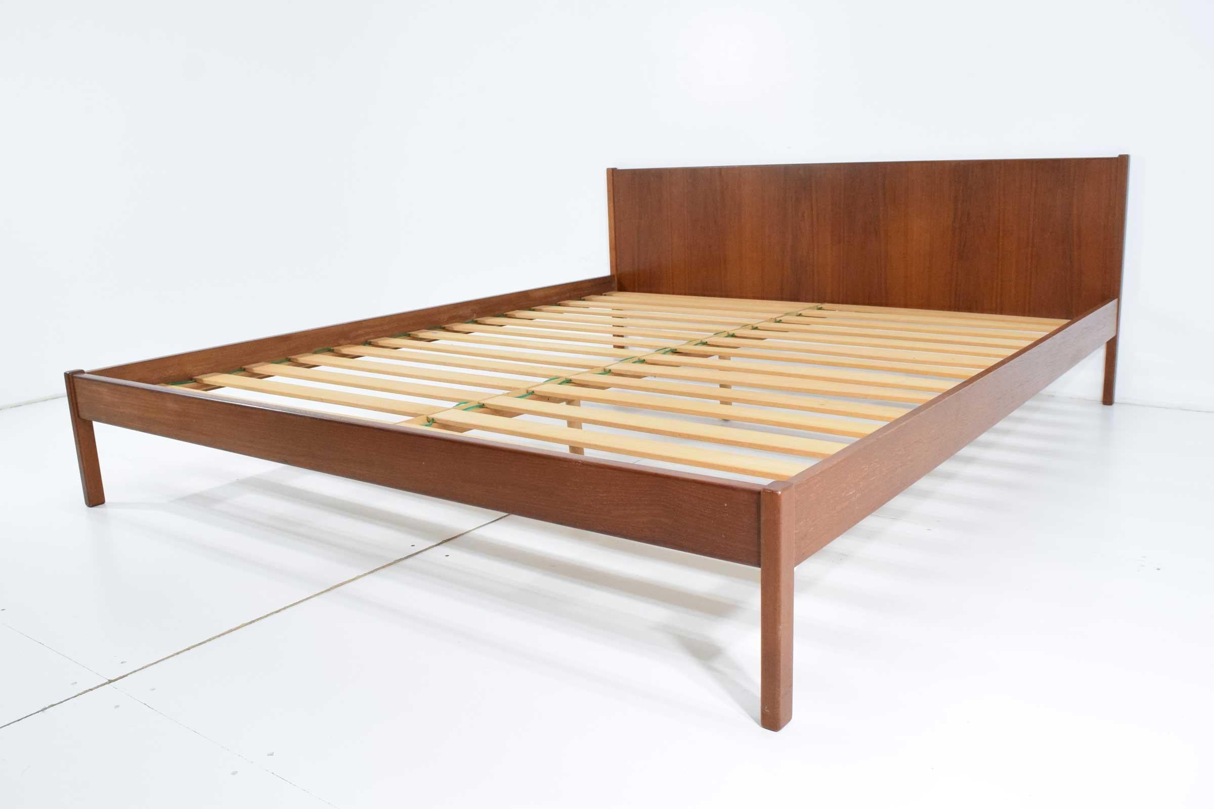 Danish Teak Queen Bed Frame In Good Condition In Dallas, TX