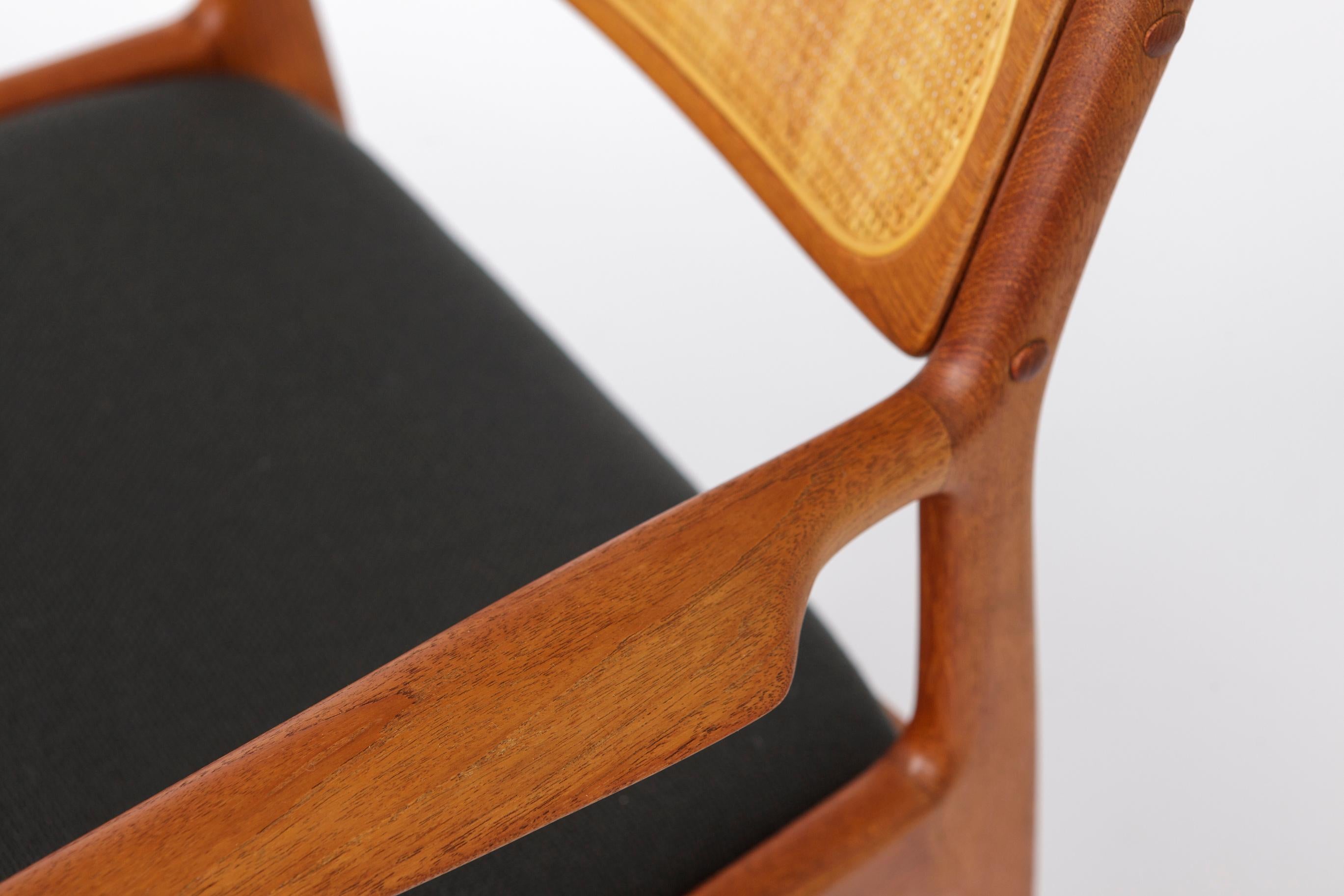 Dänischer Teak & Rattan Sessel von Ib Kofod-Larsen, 1960er Jahre, Model No. 4325, Mitte des Jahrhunderts im Angebot 2