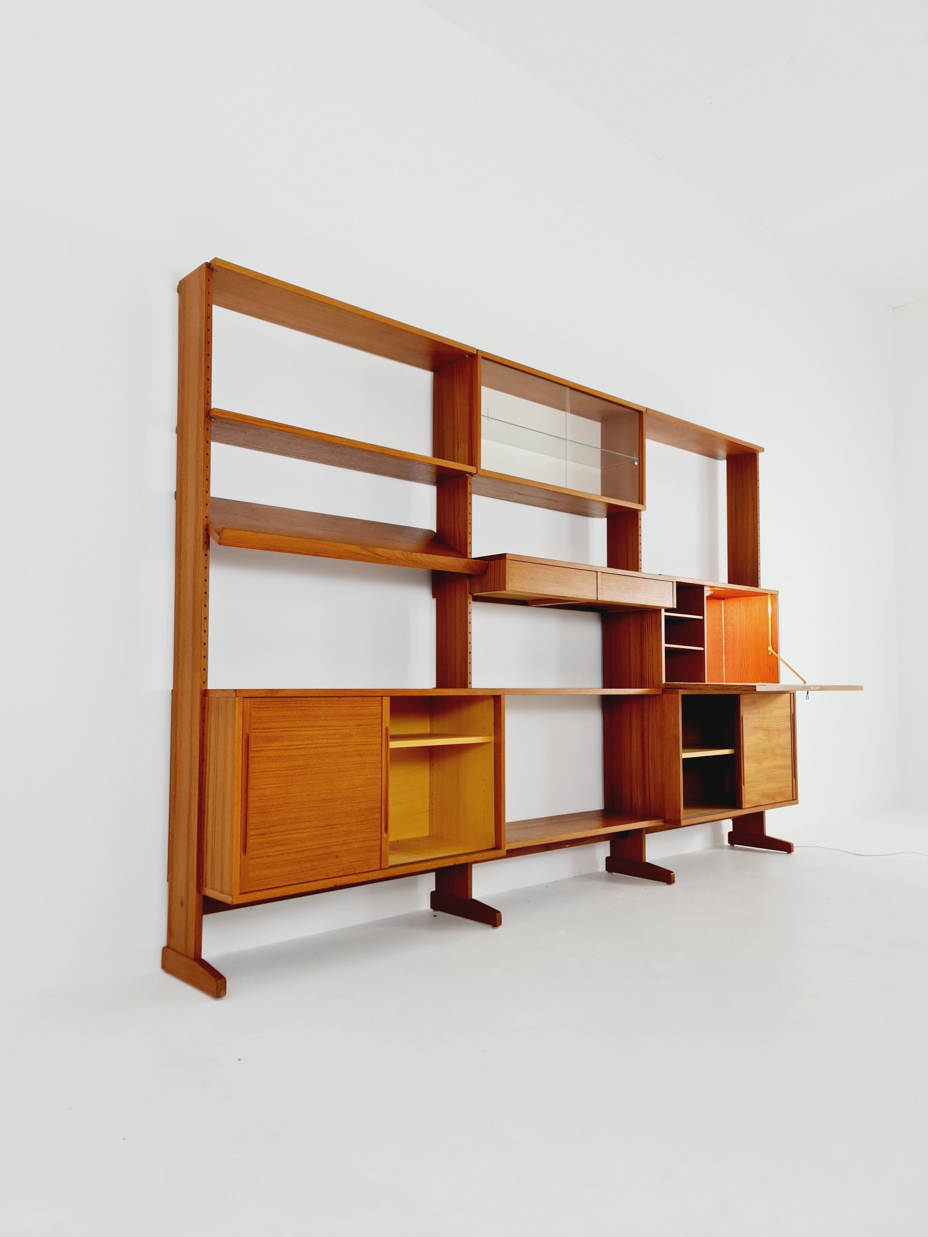 Danish teak room divider, modular library bookcase by L Chr Larsen & Son For Sale 2
