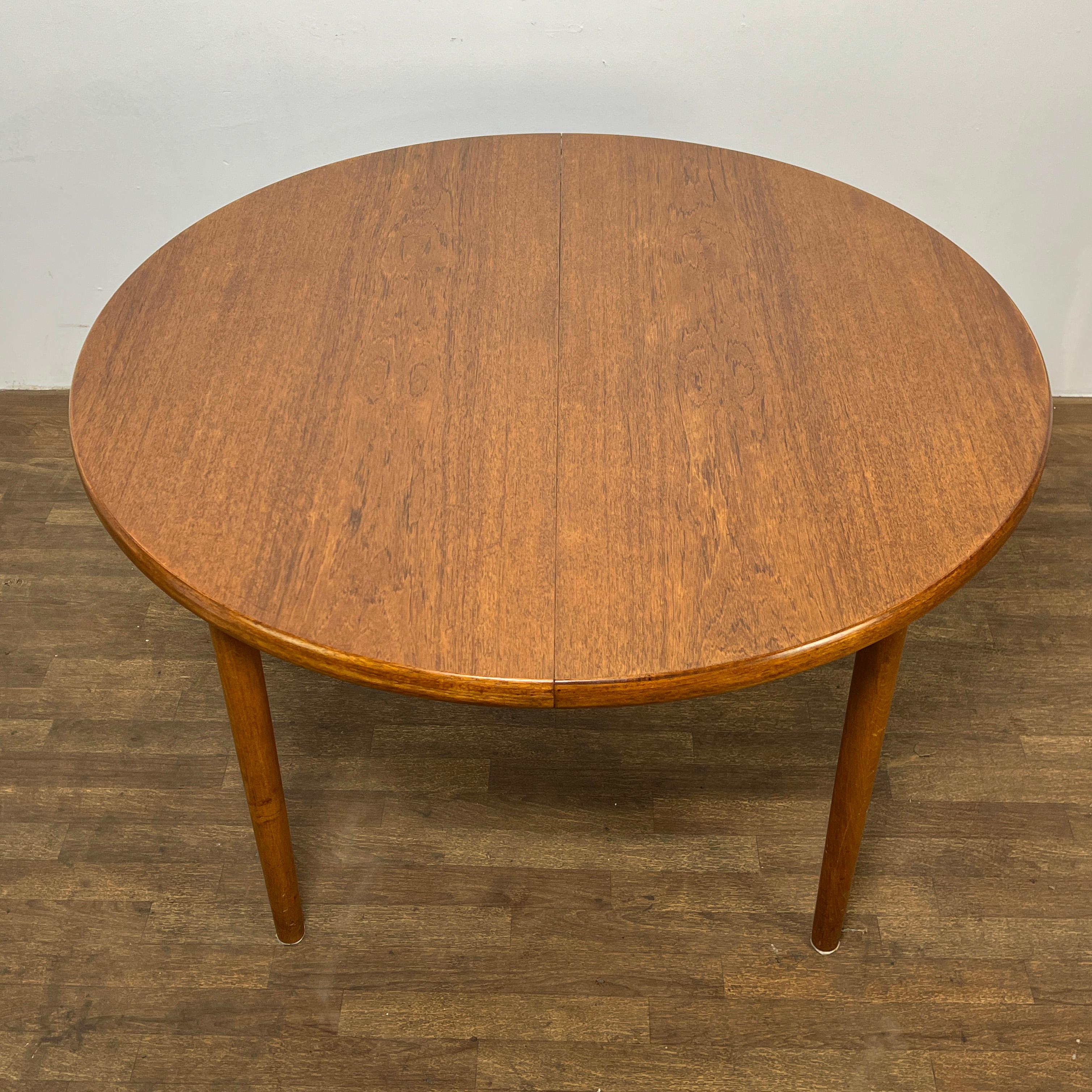 Danish teak round dining table, 45.5