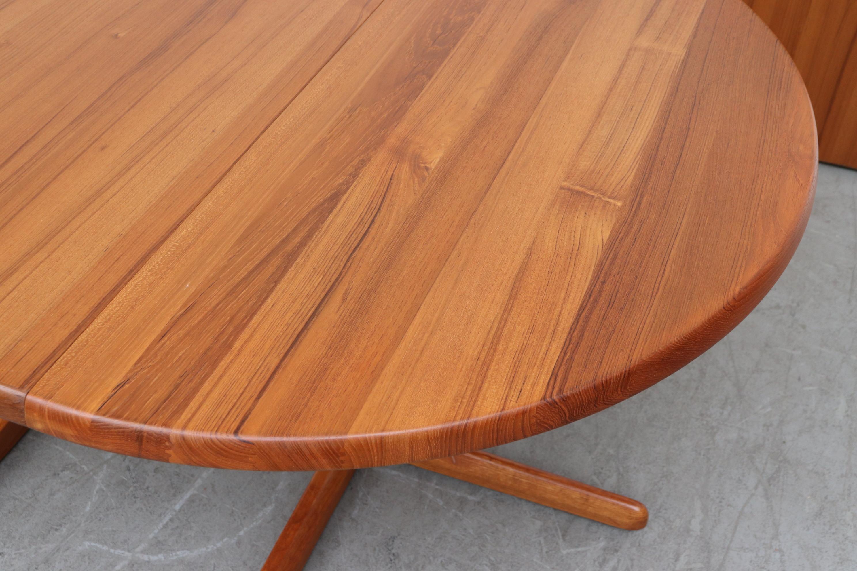 Danish Teak Round to Oval Dining Table with 2 Leaves 1