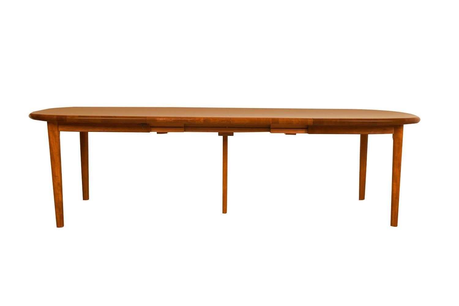 rectangle dining table with rounded corners