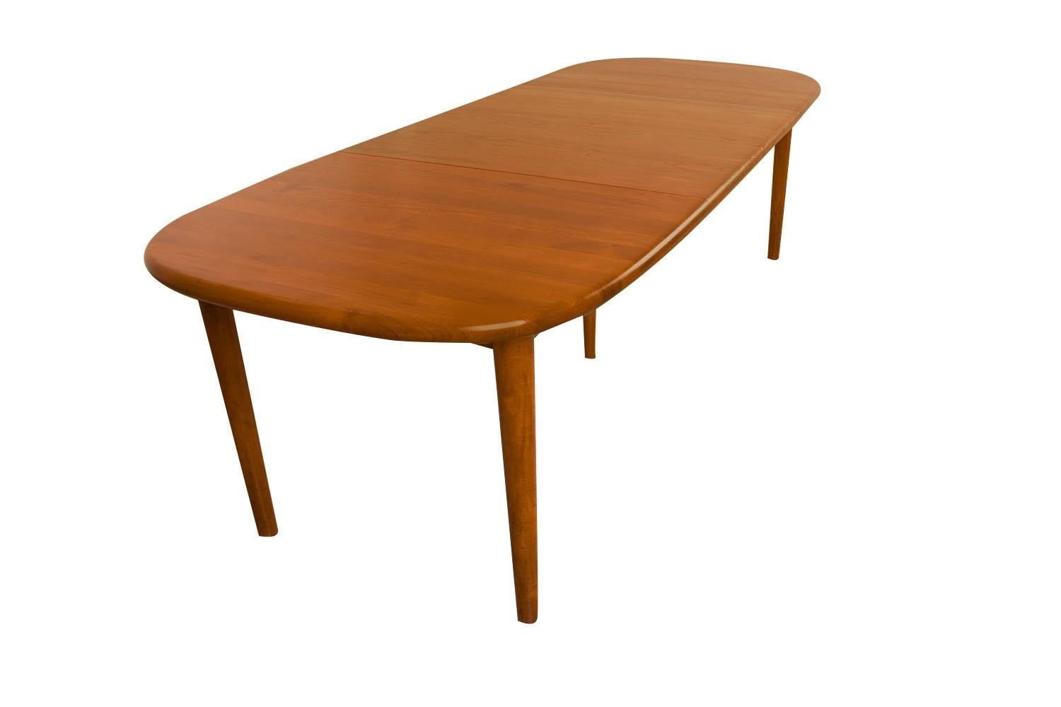 Danish Teak Rounded Corners Extendable Rectangle Dining Table  For Sale 1