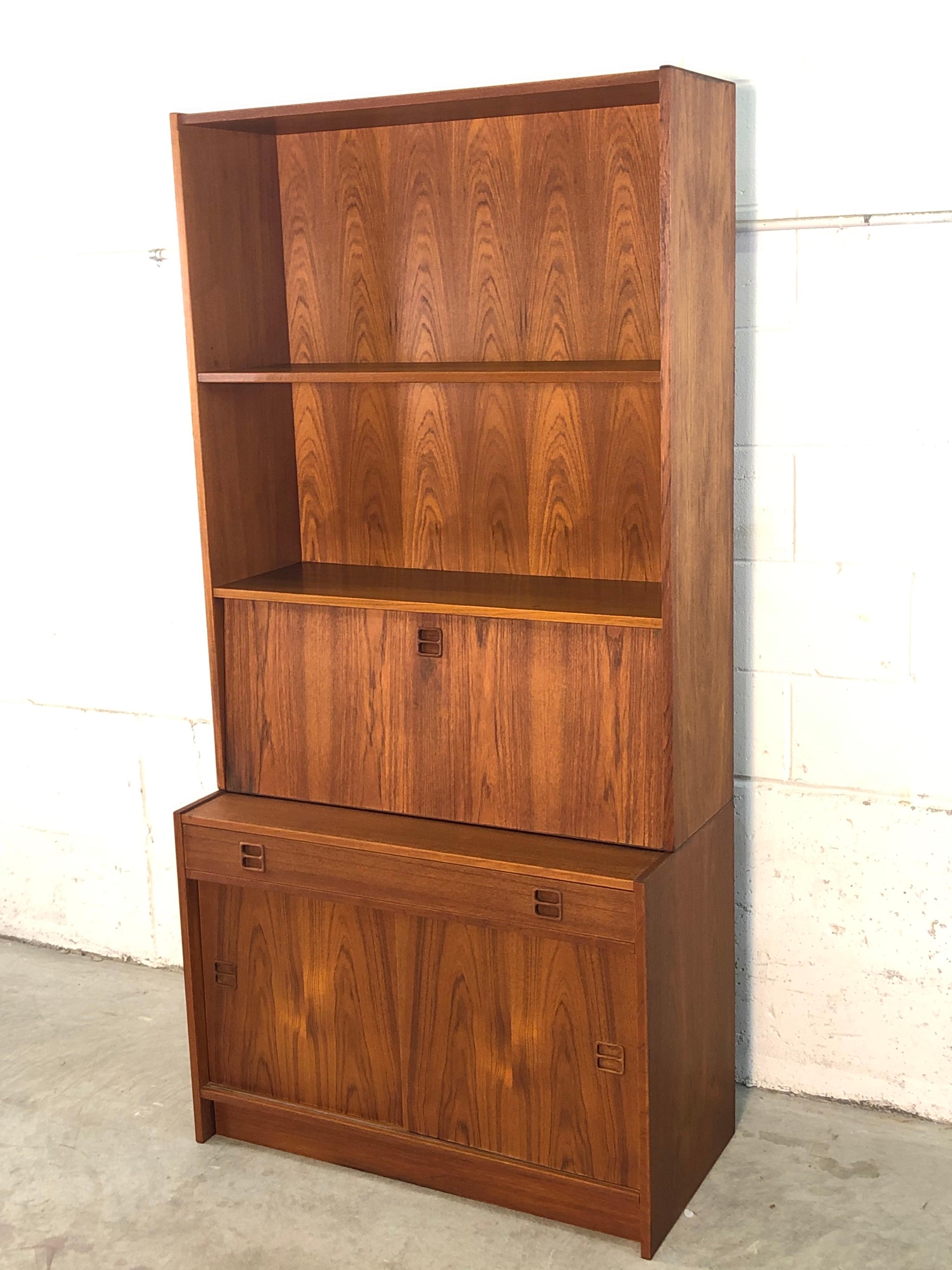 Danish Teak Secretary Desk and Bookcase In Good Condition In Amherst, NH