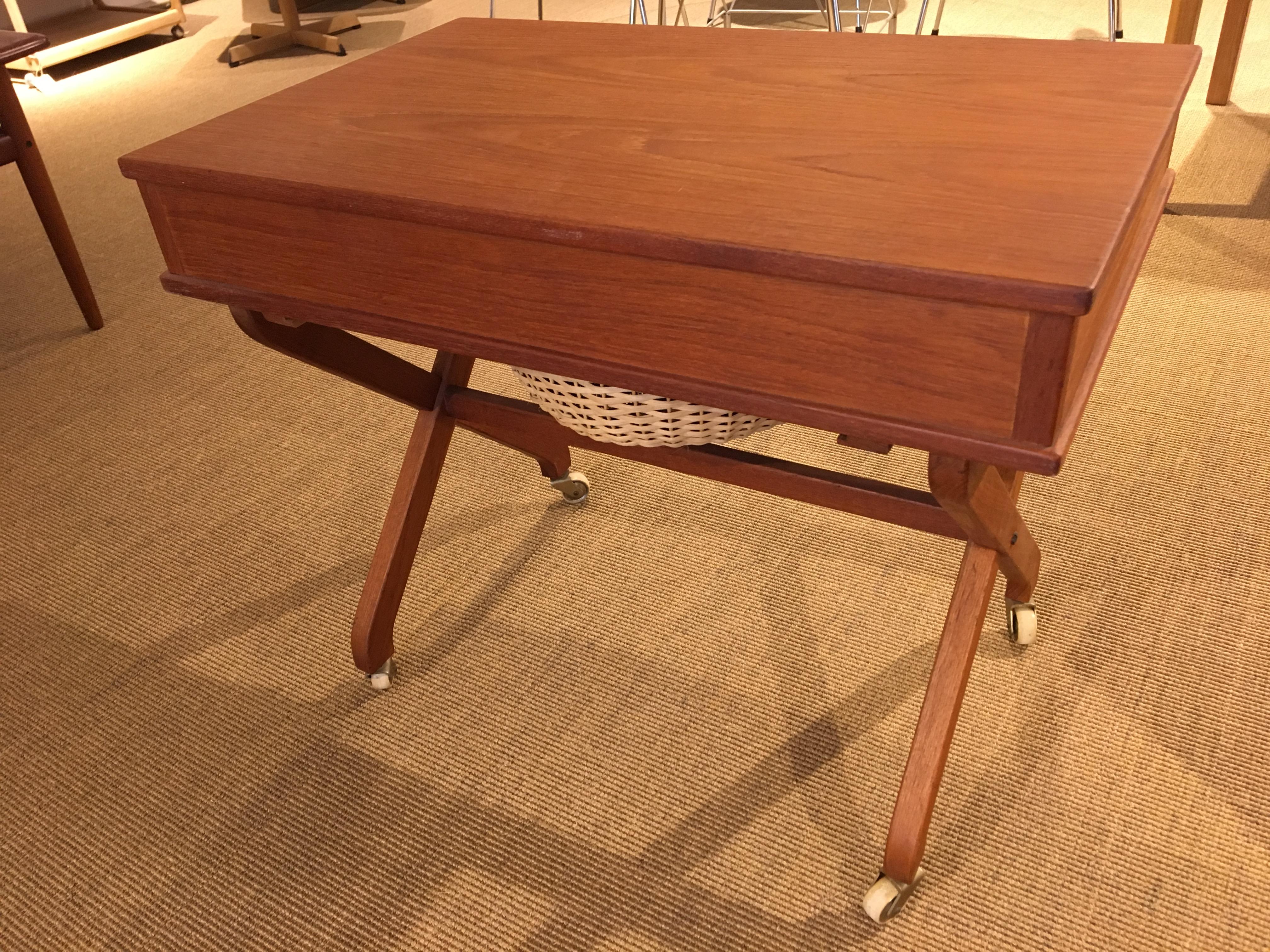 Danish Teak Sewing Table In Good Condition For Sale In Odense, Denmark