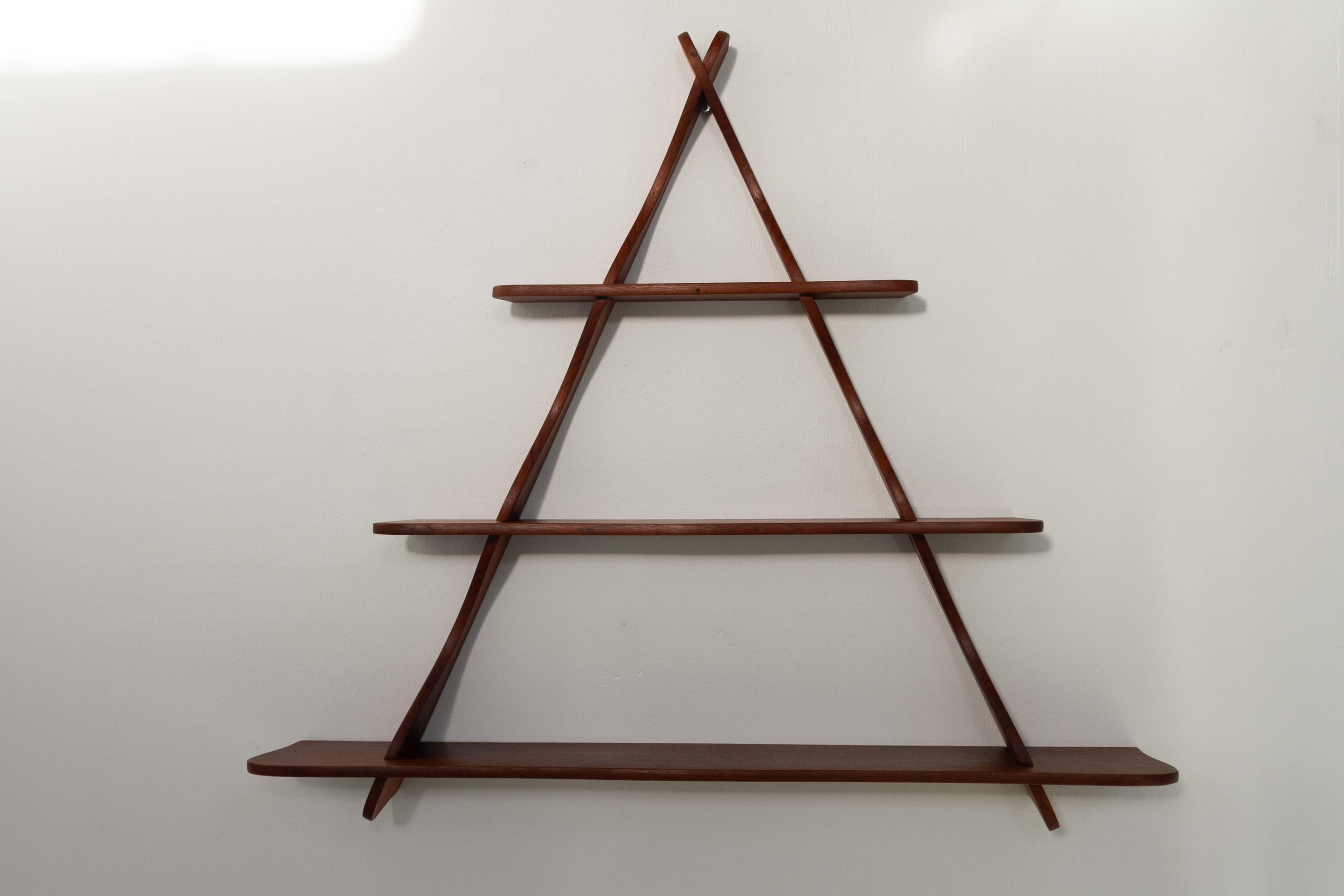 Danish Teak Shelf attributed to Peder Moos, 1950s. In Good Condition For Sale In Asaa, DK