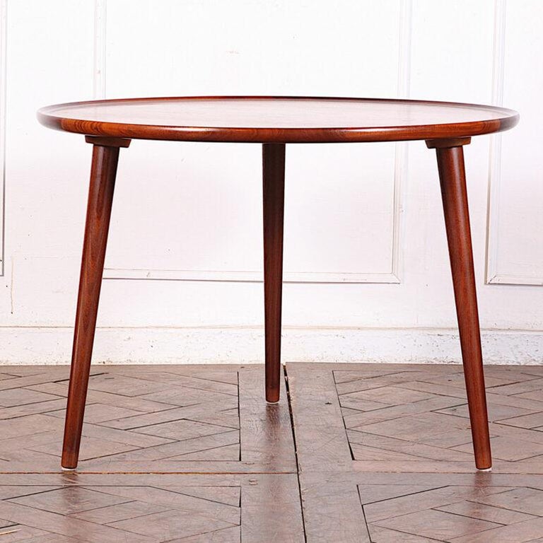 Mid-Century Modern Danish Teak Side Table by Anton Kildeberg ‘Model 183’ For Sale