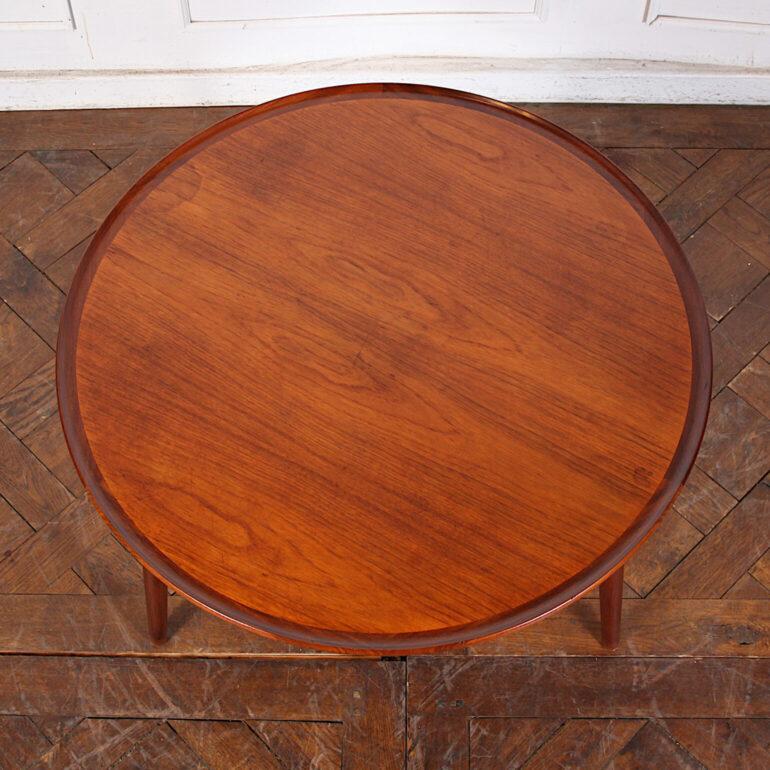 Mid-Century Modern Danish Teak Side Table by Anton Kildeberg ‘Model 183’ For Sale